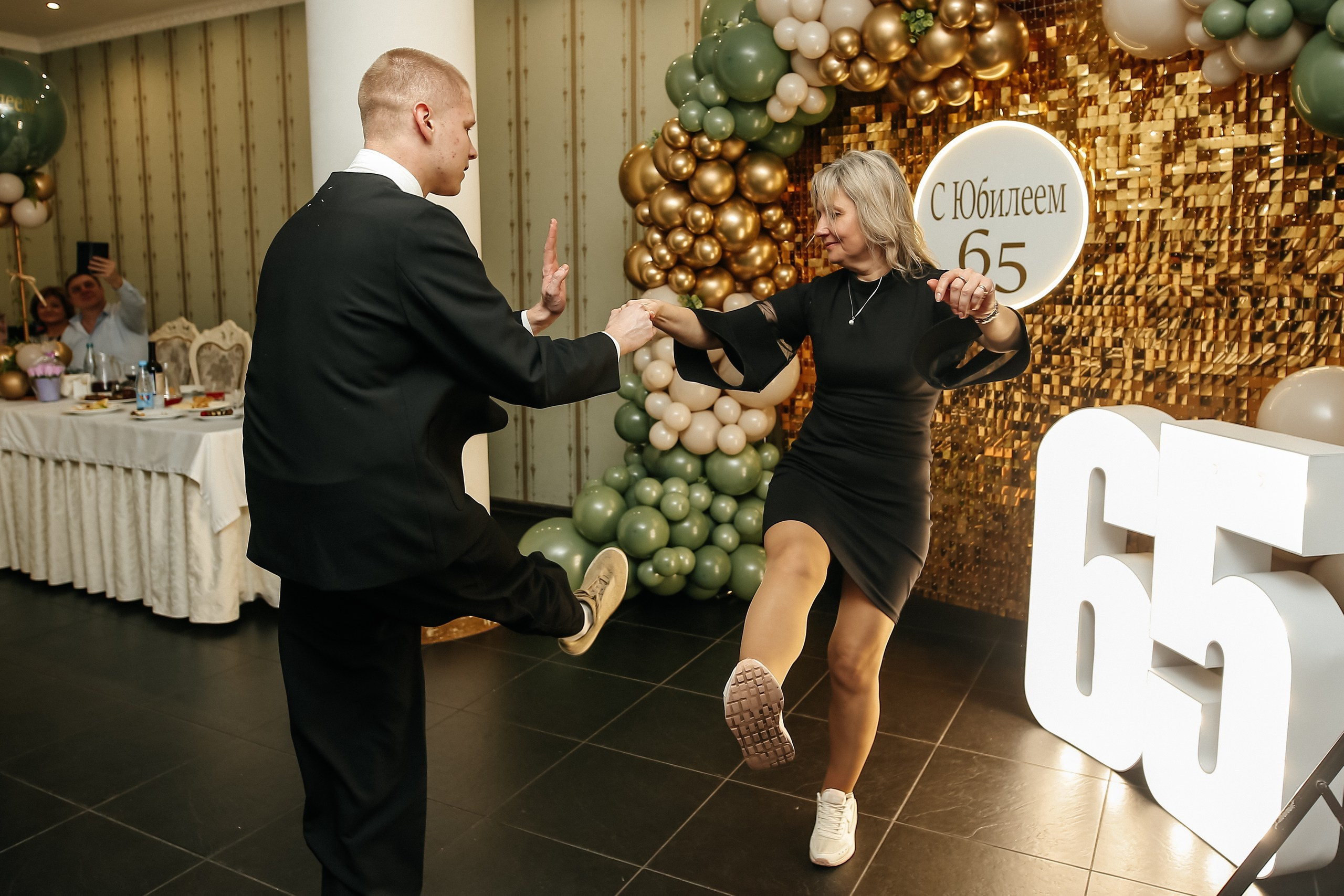 Юбилей Сергея 65 лет 8 марта 2025 г. Свадебный ведущий в Москве Саксофон на свадьбу