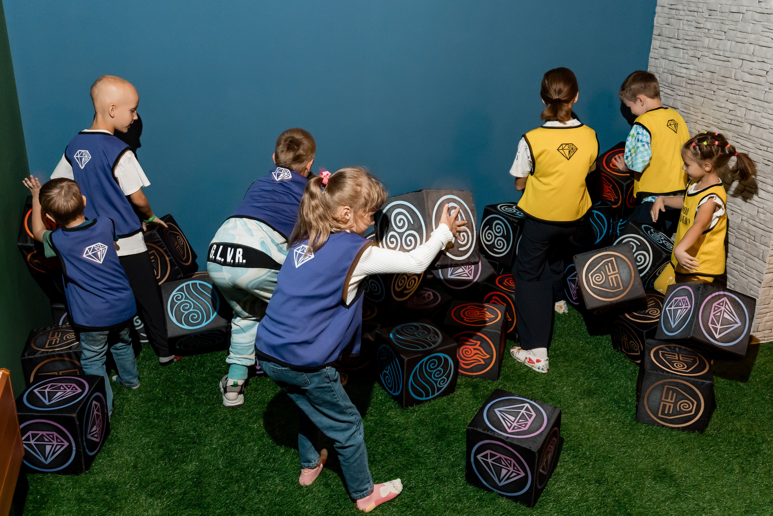 С Днем Рождения, Гена! Остров Discovery