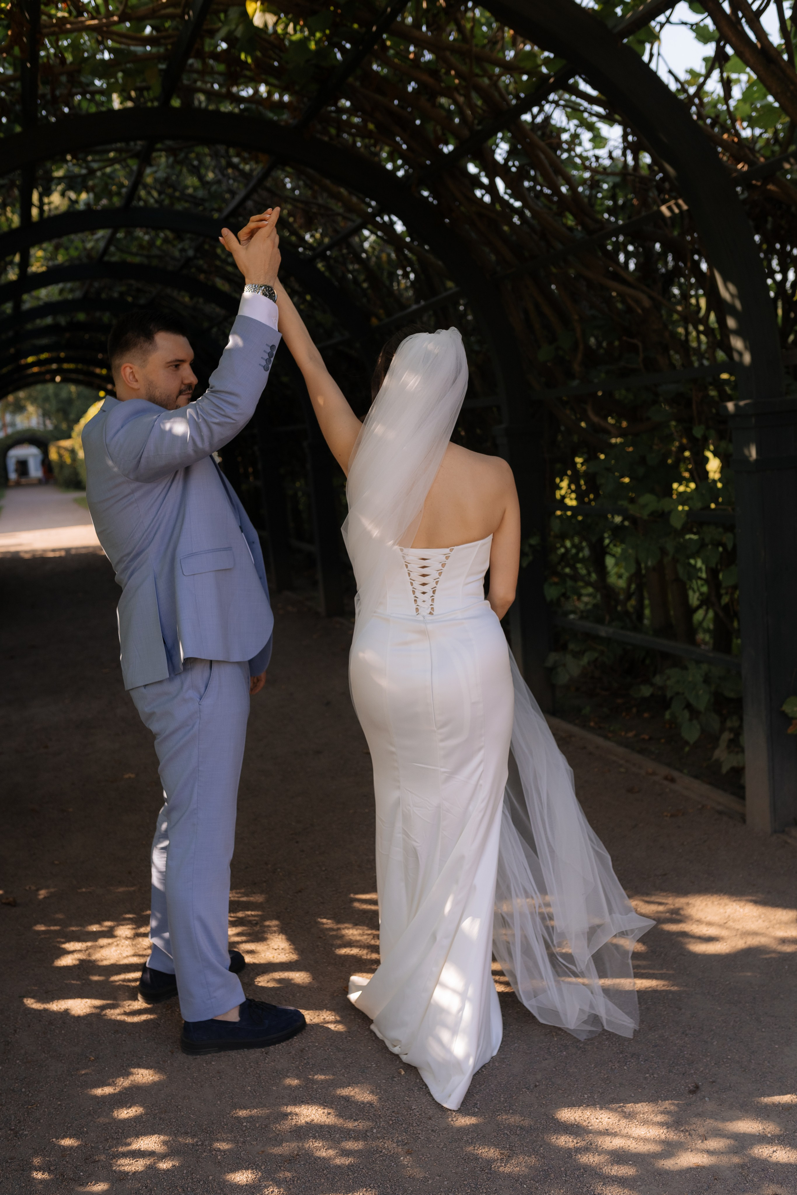 Свадебная фотосессия в Москве, парк Кусково. Свадебный фотограф в Москве Анна Полушина