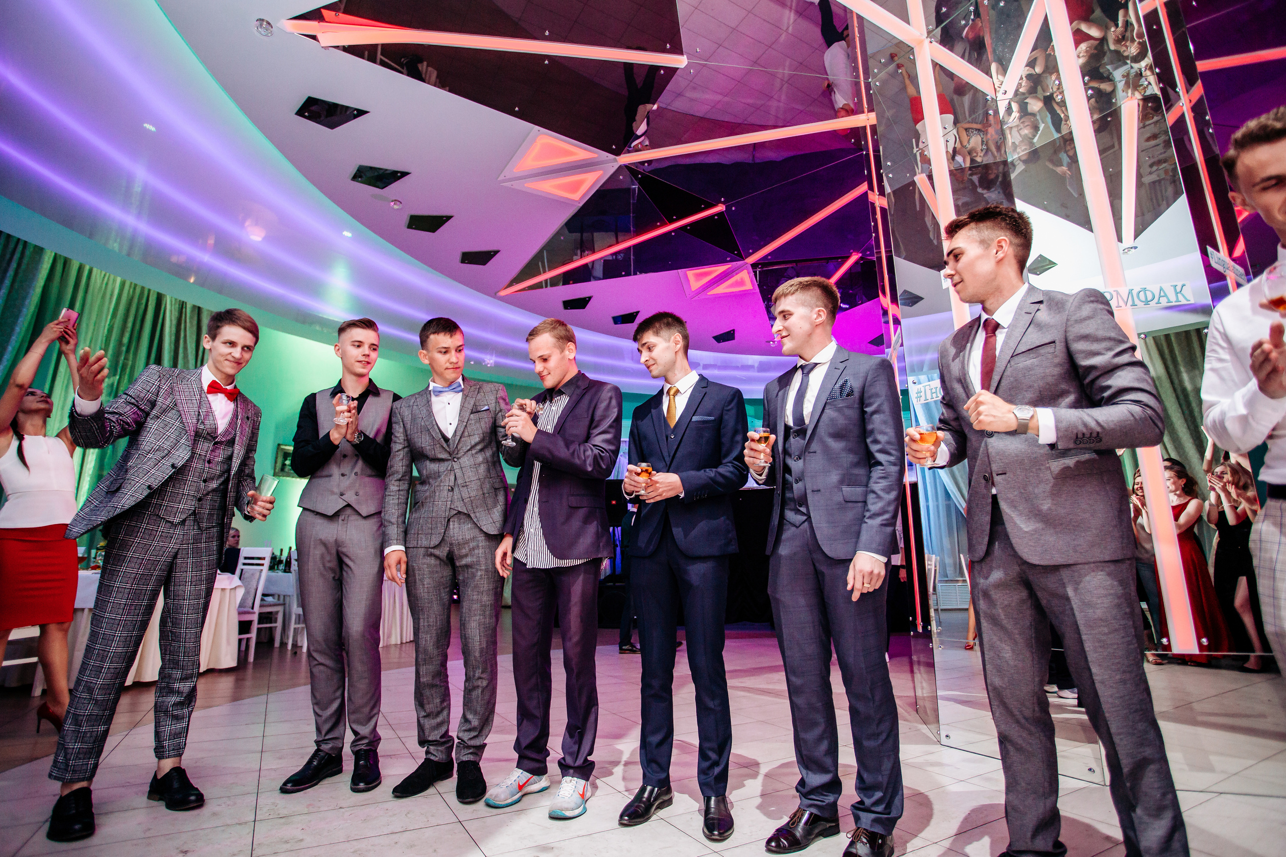 Фотосессия выпускного медицинского университета. Свадебный фотограф в Витебске Дмитрий Кувшинов