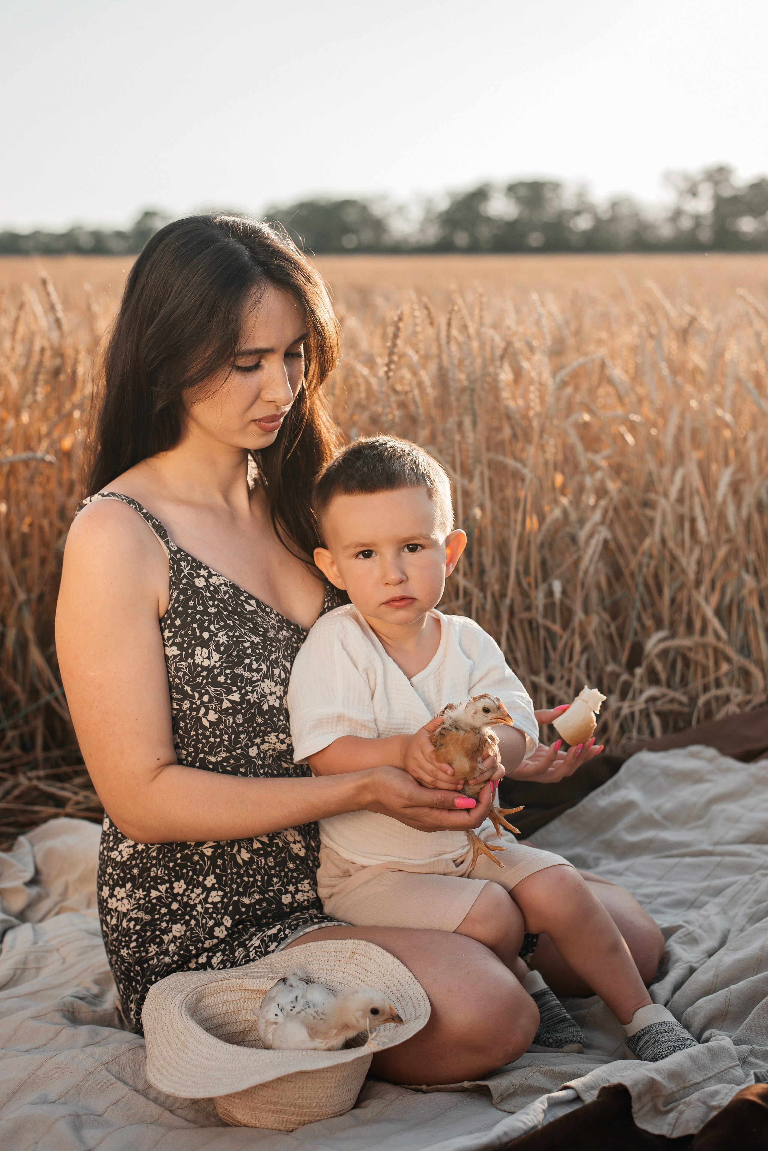 В поле на закате. Детский и семейный фотограф выпускной альбом Приморско-Ахтарск