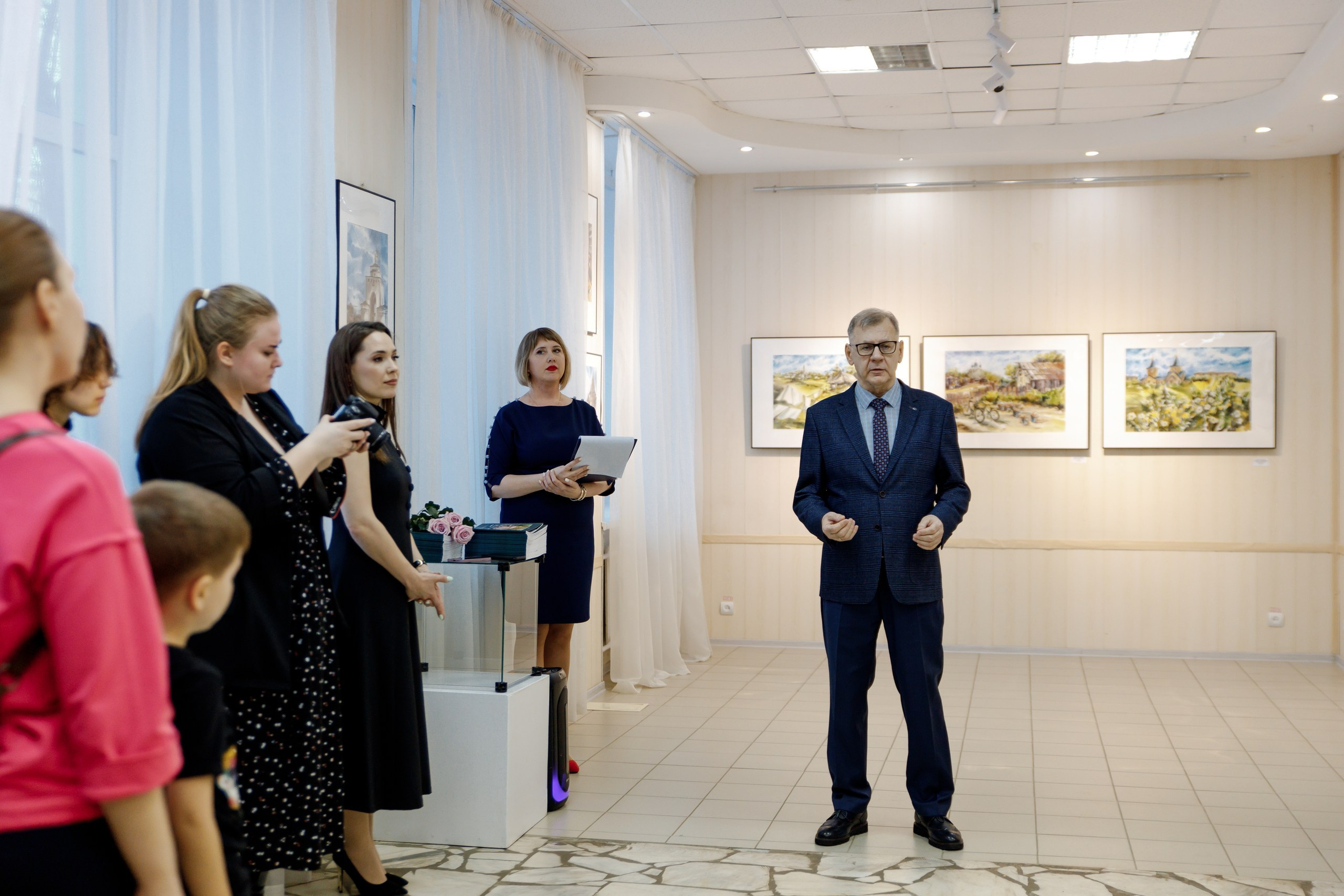 Первая персональная выставка. Главная