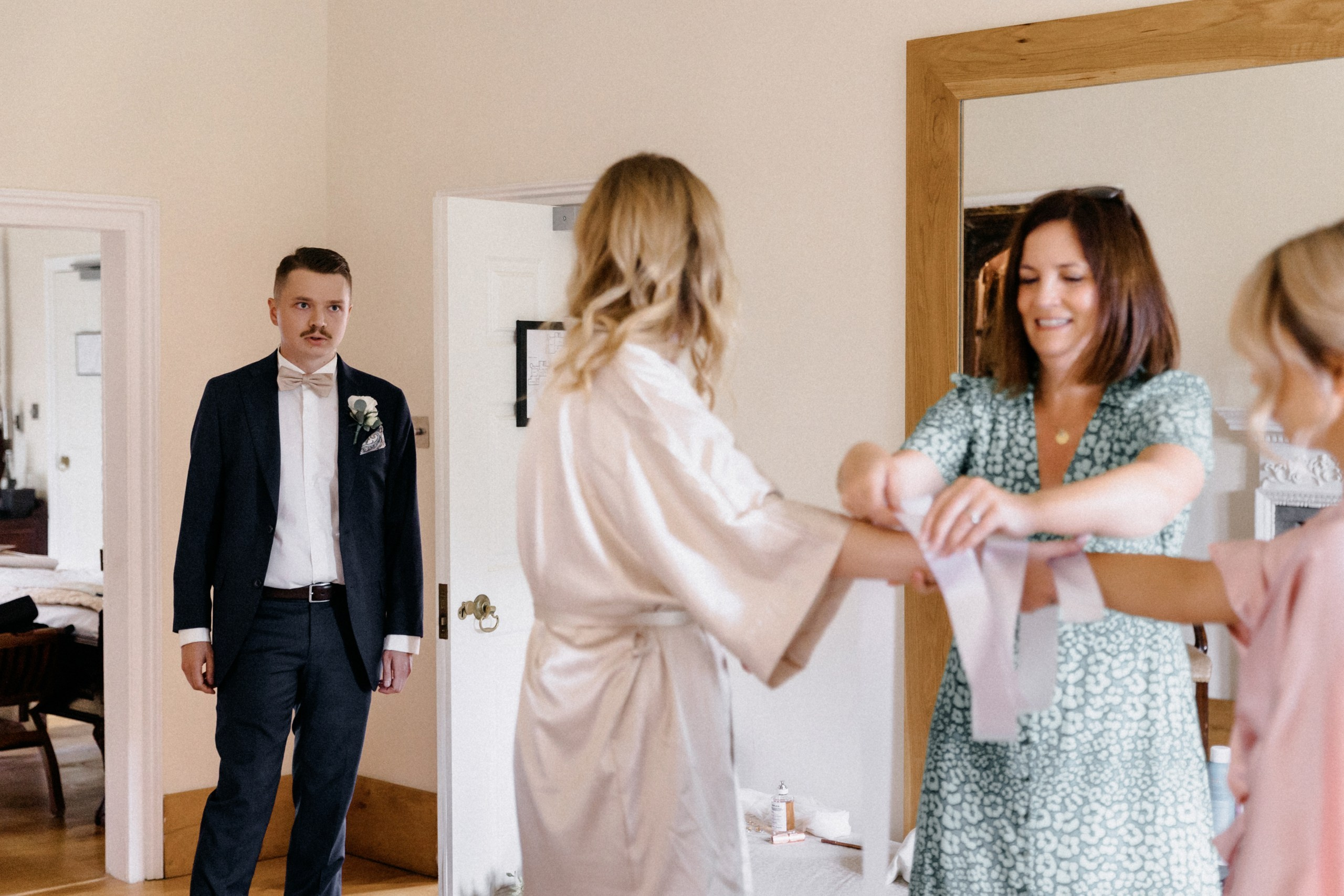 Ana & Tom Wedding at Notley Abbey. Moments Catchers — Wedding Photography & Video Duo in London