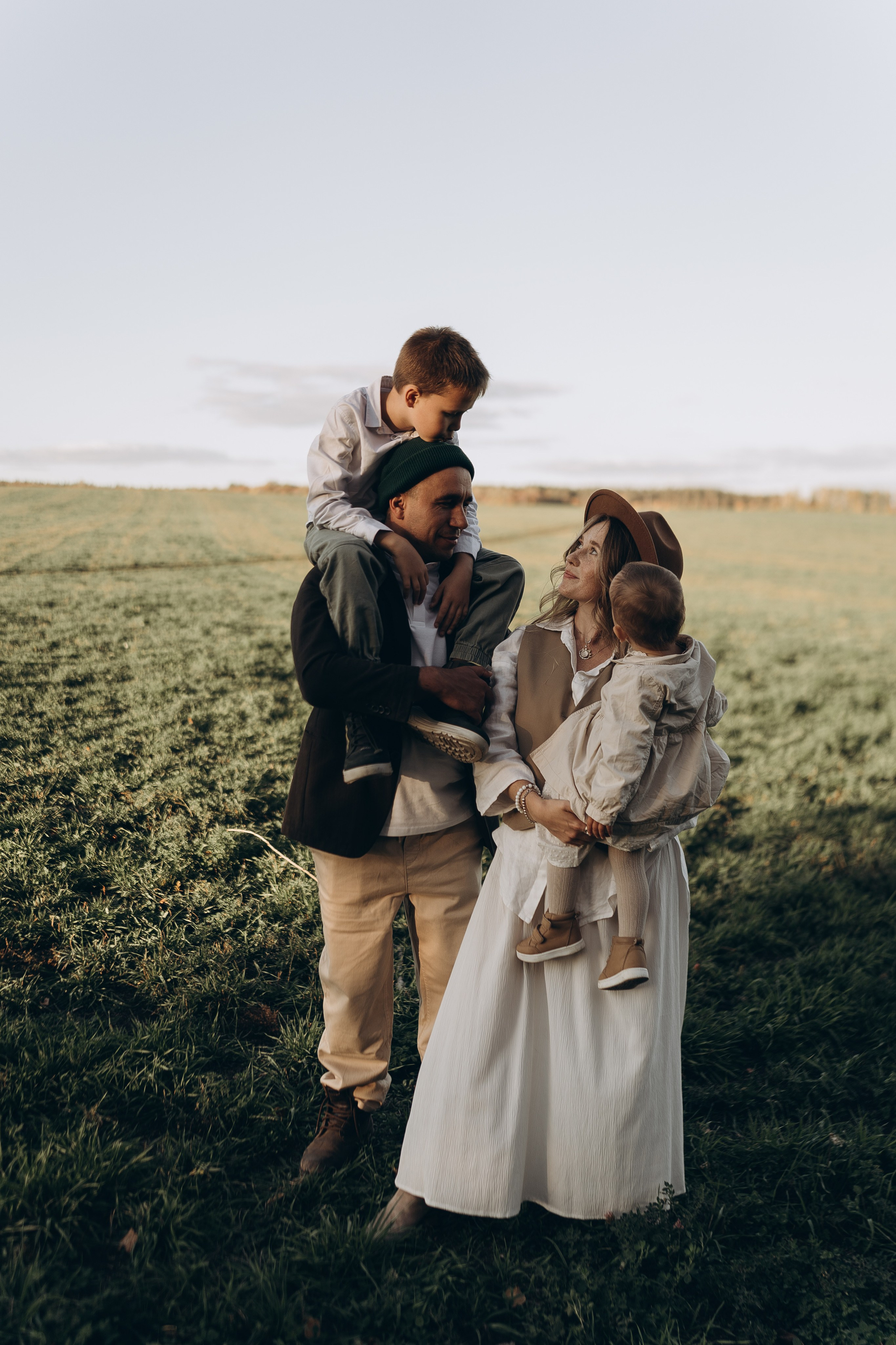 Кристина, Азамат, Сагит и Санти