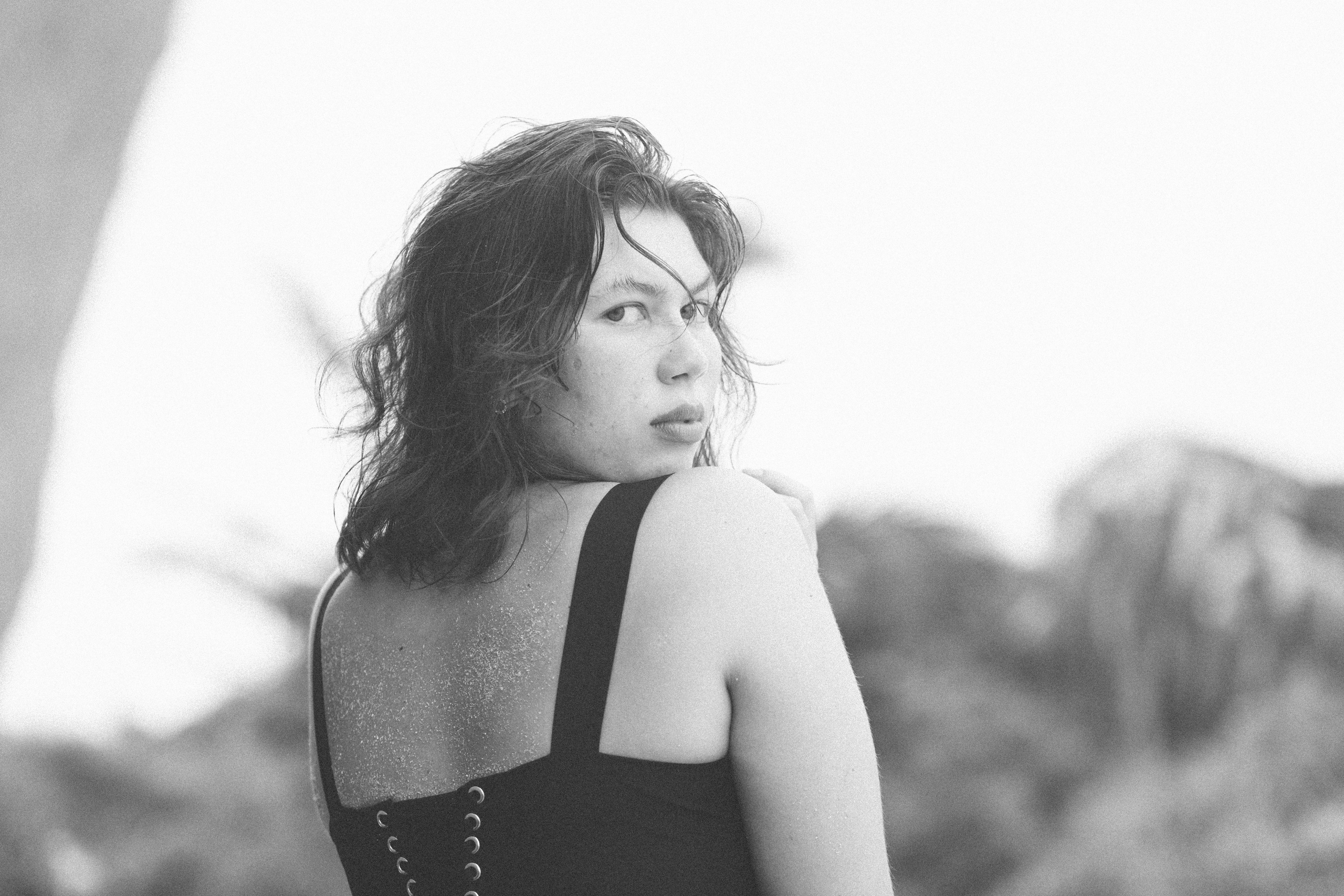 Фотосессия в Хиккадуве: романтичные кадры среди камней и волн. Фотограф на Шри-Ланке