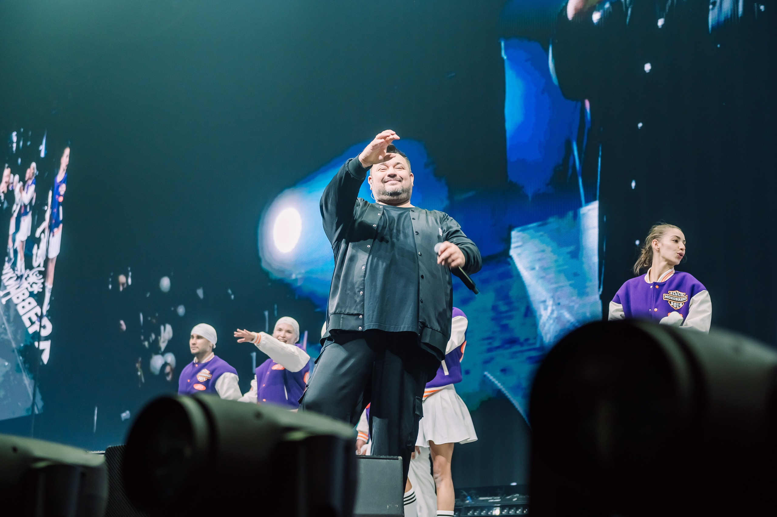 Руки вверх в Ледовом Дворце 15.11.2025. Детский фотограф, семейный фотограф и репортажи в Кемерово