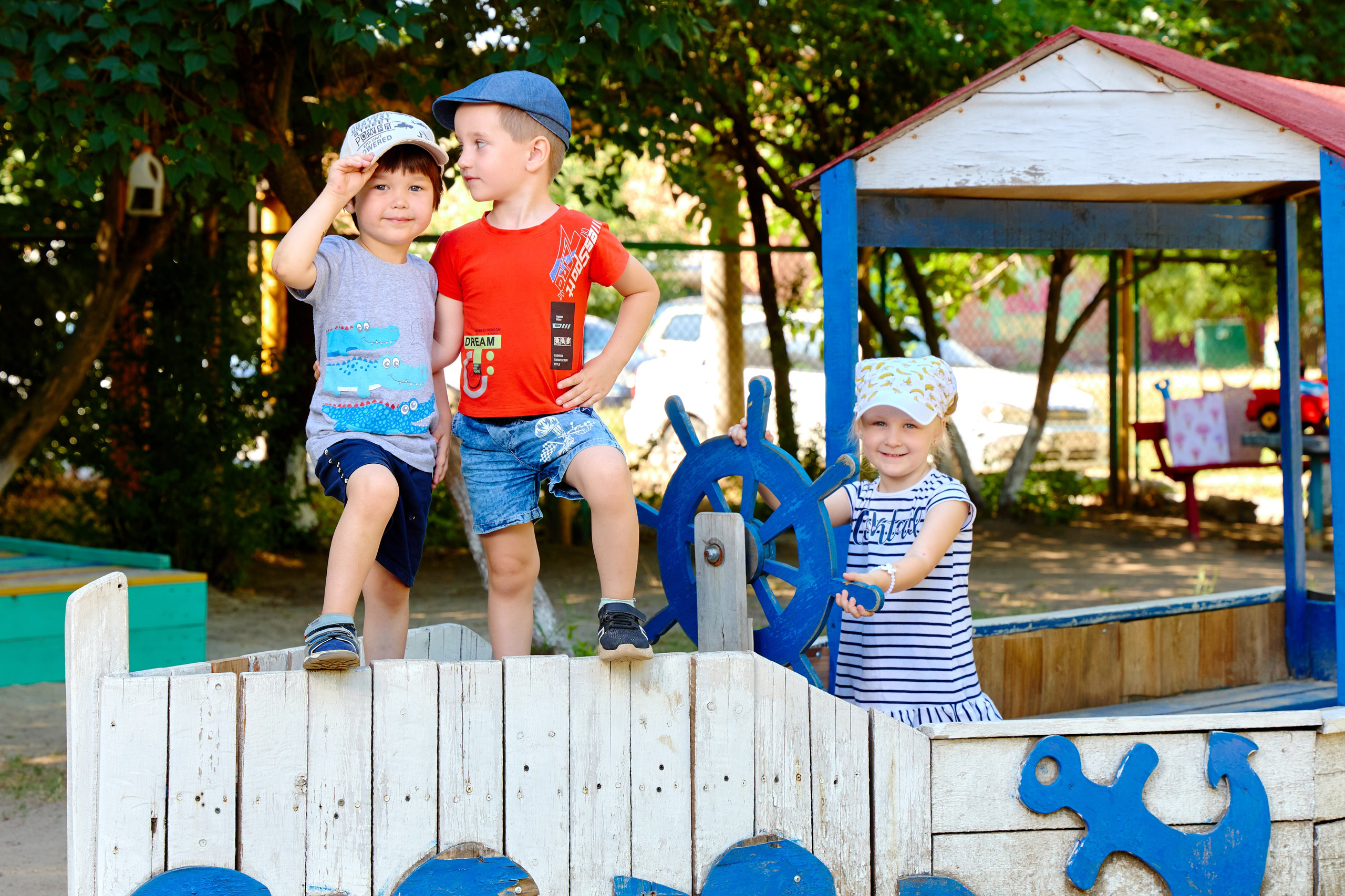 Пример летней съёмки в детском саду № 92 младшая группа Ромашки. Фотограф Выпускные альбомы Таганрог Сергей Коробченко