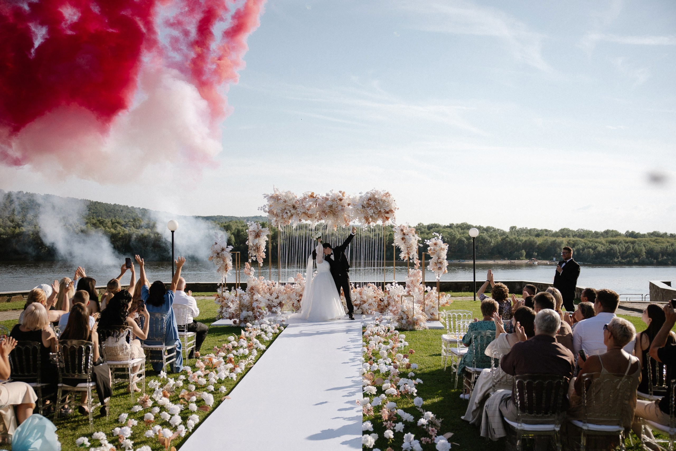 Она сказала «да». Свадебное агентство «MarWedding»