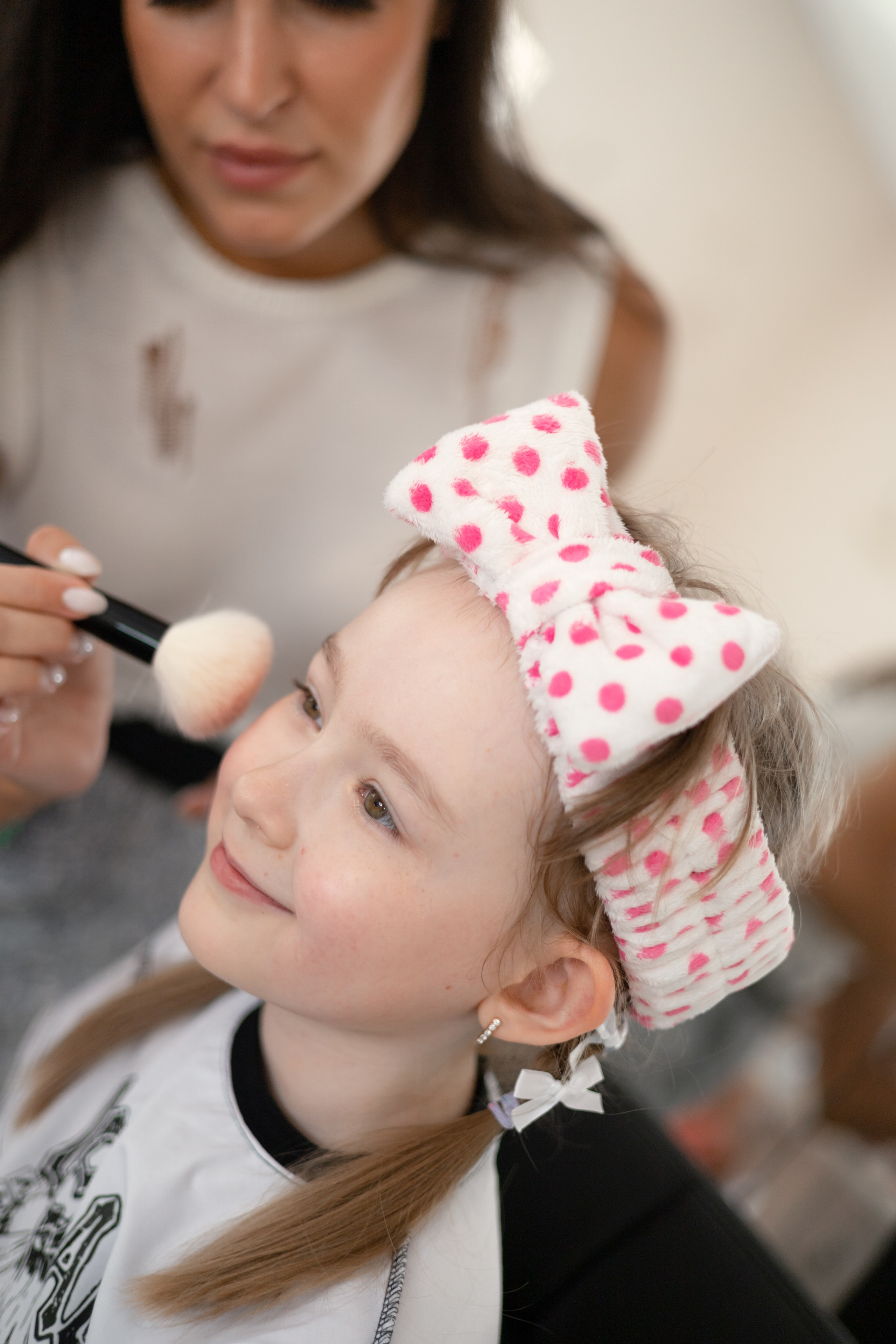 Мастер-класс макияжа на 9-й день рождения Вероники. Школа для девочек во Владивостоке — Само Совершенство