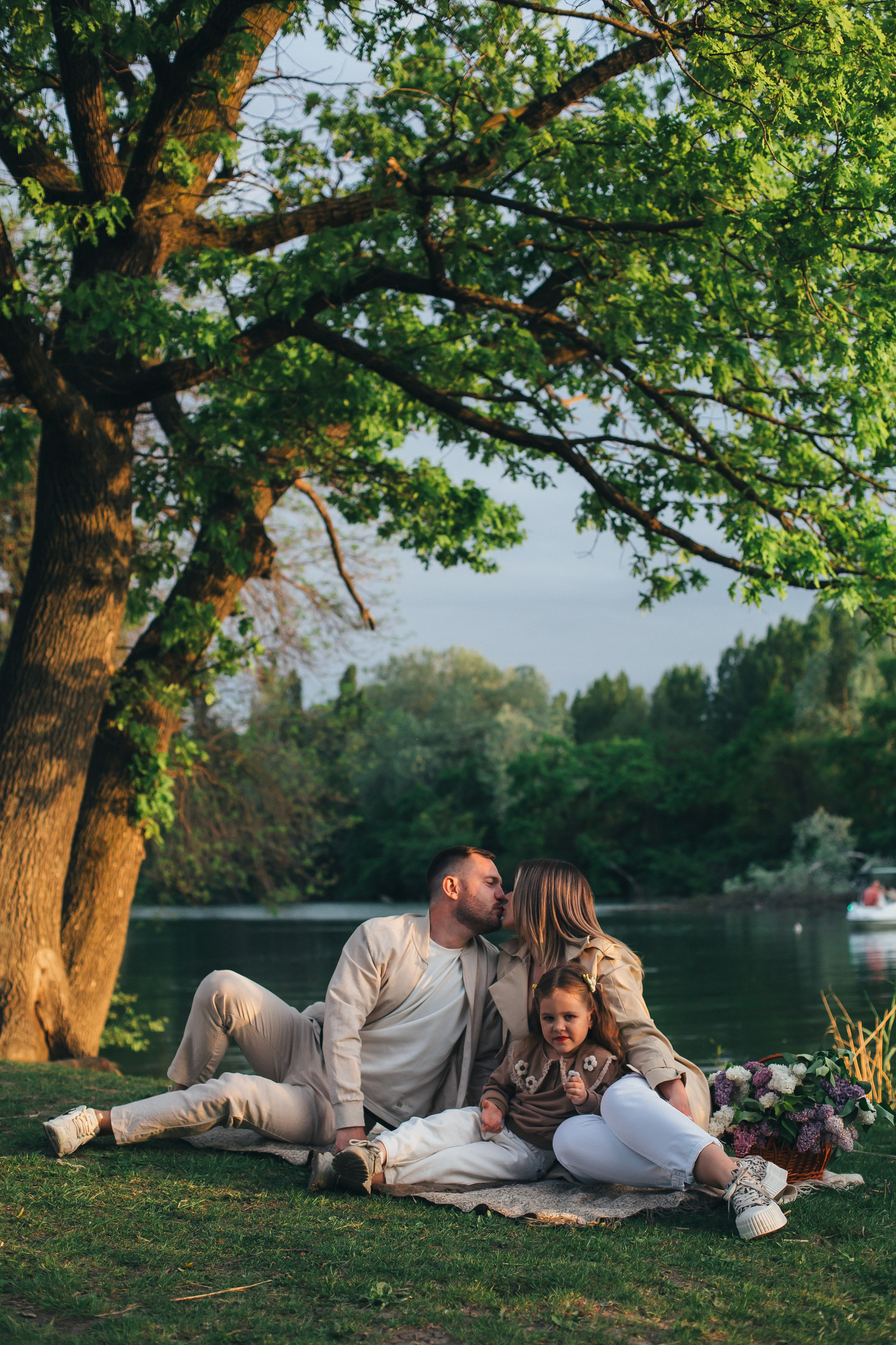 Семейная прогулка в парке. Фотограф Оксана Будко