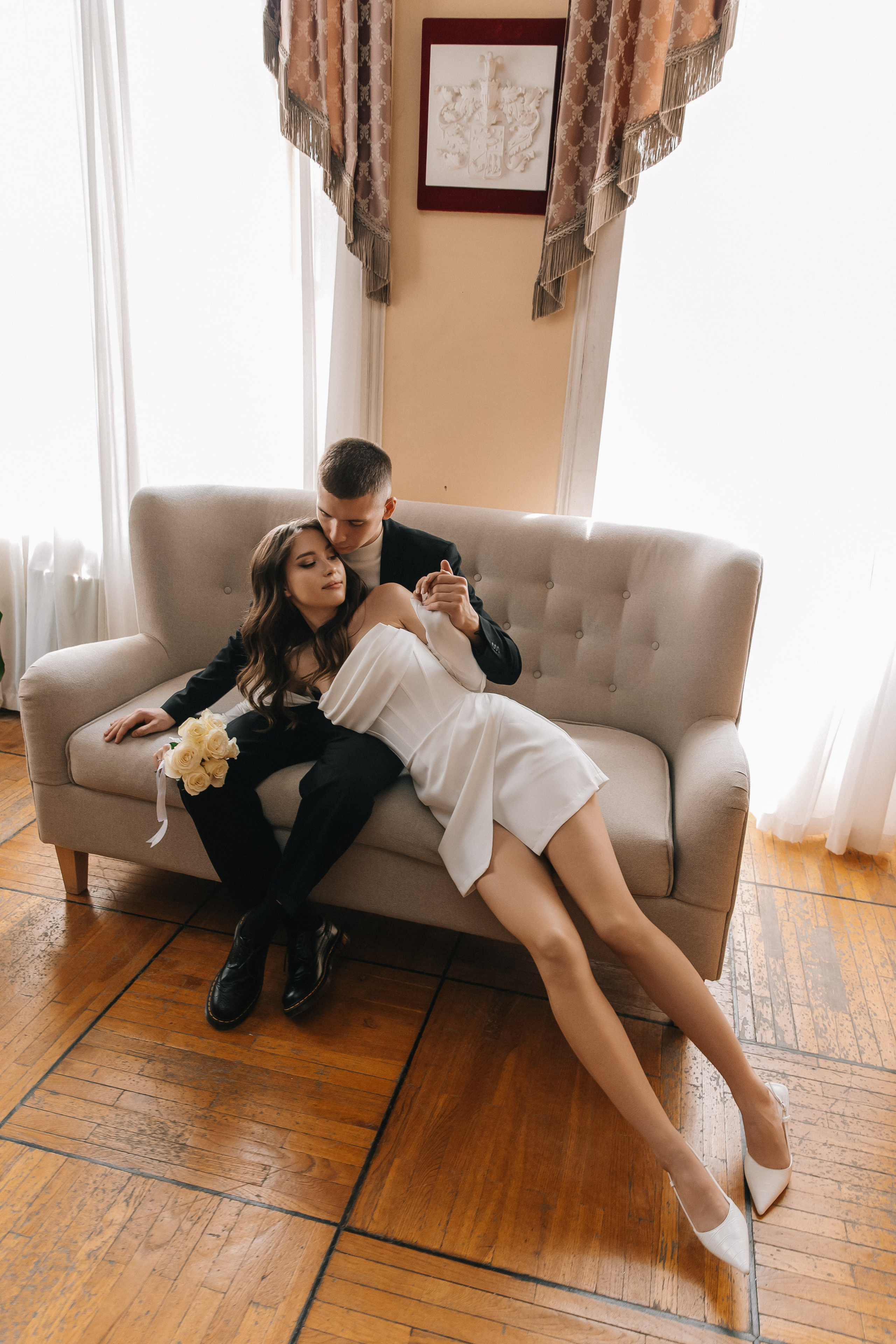 Свадебная фотосессия в Библиотеке-читальне им. А. С. Пушкина. Фотограф и видеограф Анна Домашенко