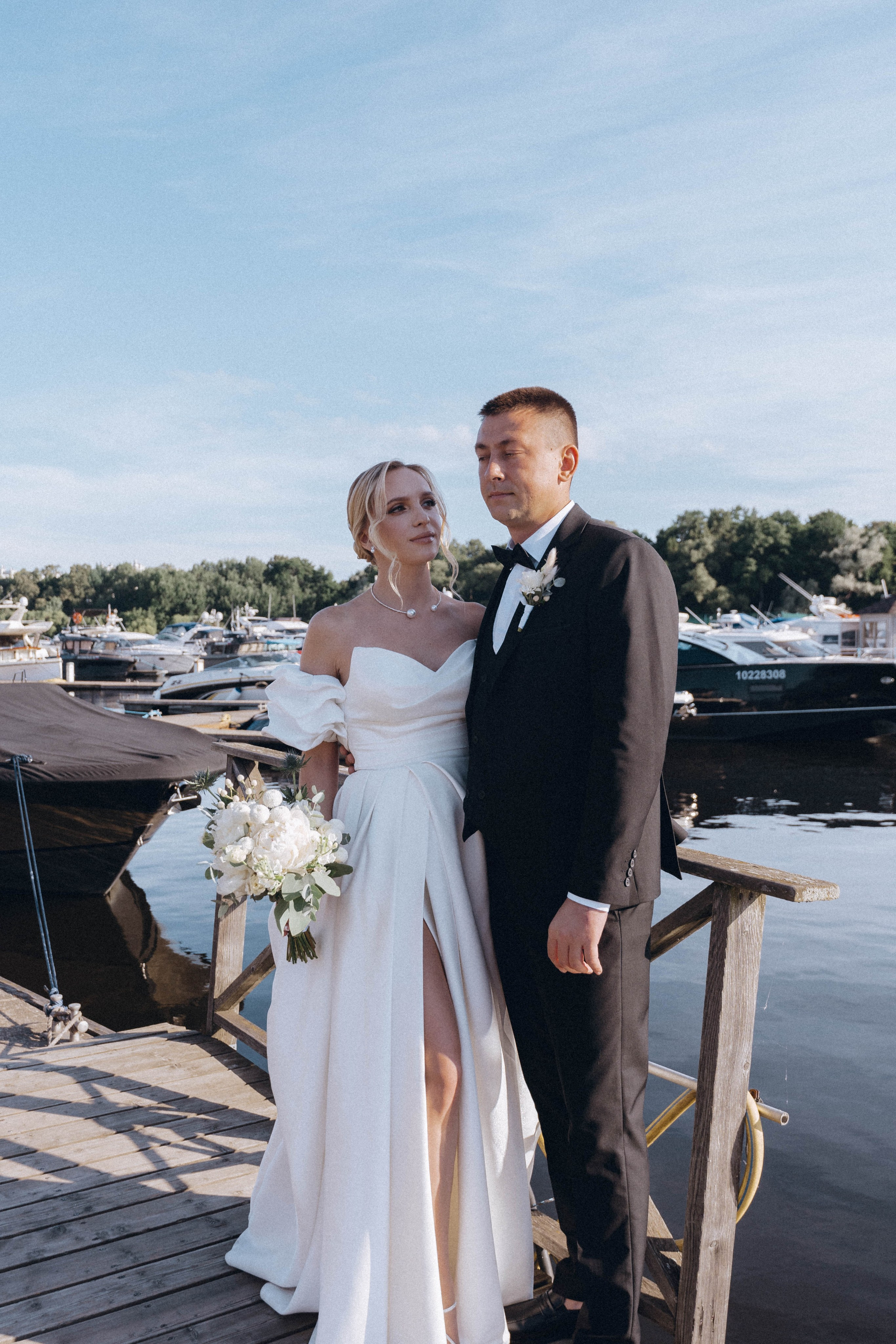 СВАДЕНБНАЯ СЬЕМКА НА КАТЕРЕ ПО КАНАЛАМ САНКТ-ПЕТЕРБУРГА И В АКВАТОРИИ НЕВЫ. Профессиональный фотограф, Санкт-Петербург — Виктория Богомолова