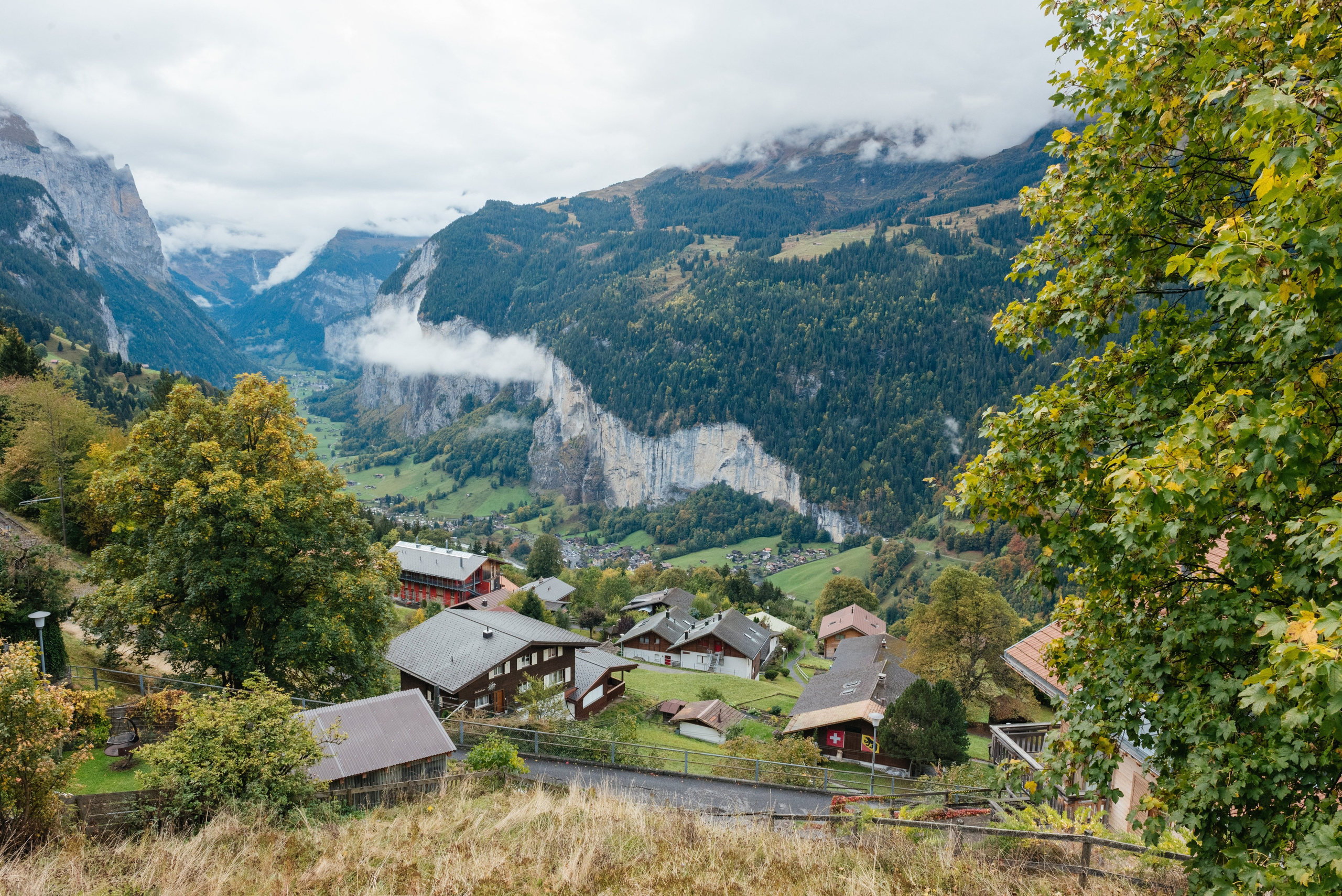Tina & Wesley (Wengen, Lauterbrunnen). Photographer in Interlaken area