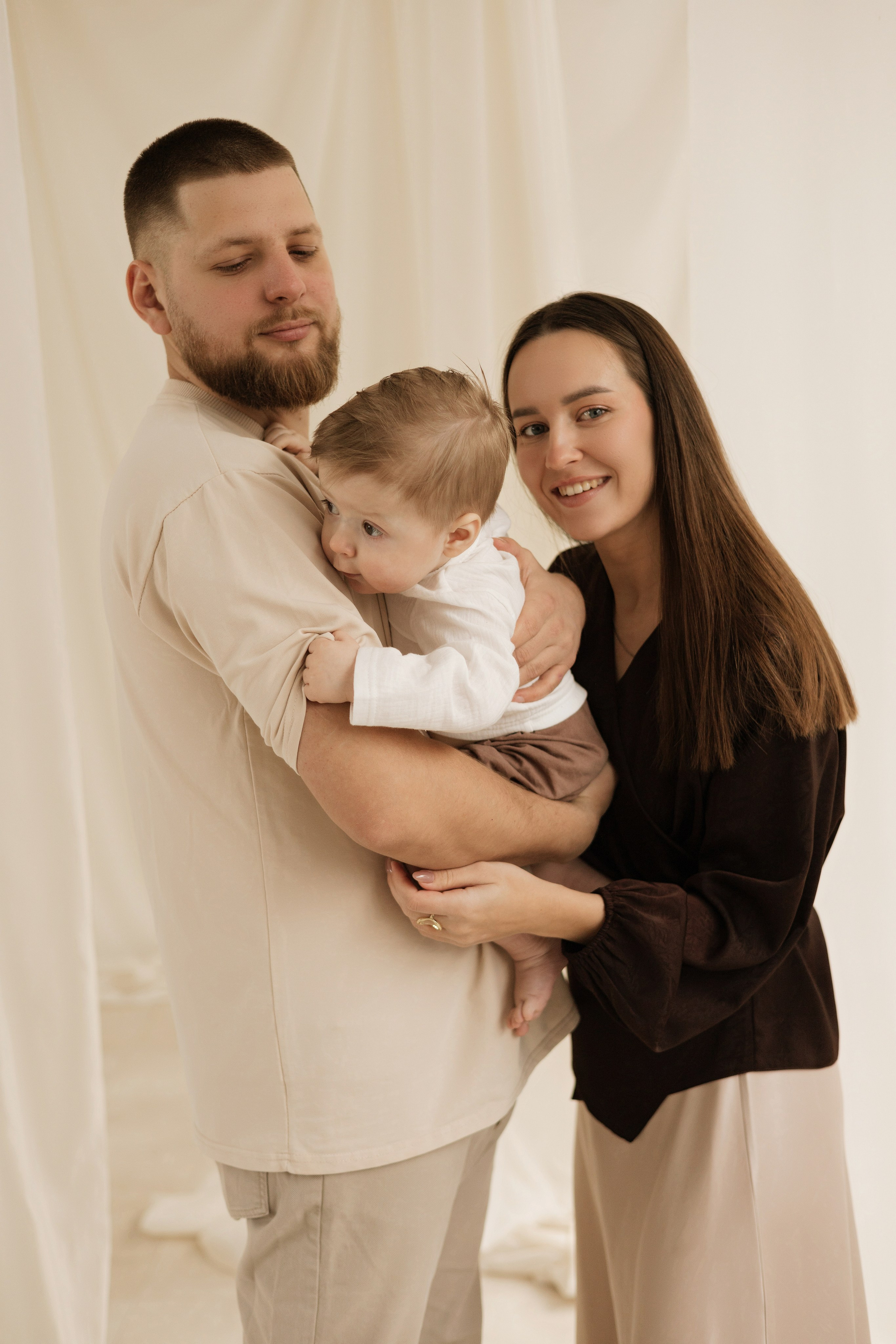 Арсений с мамой и папой. Фотограф в Кемерово Миллер Анна