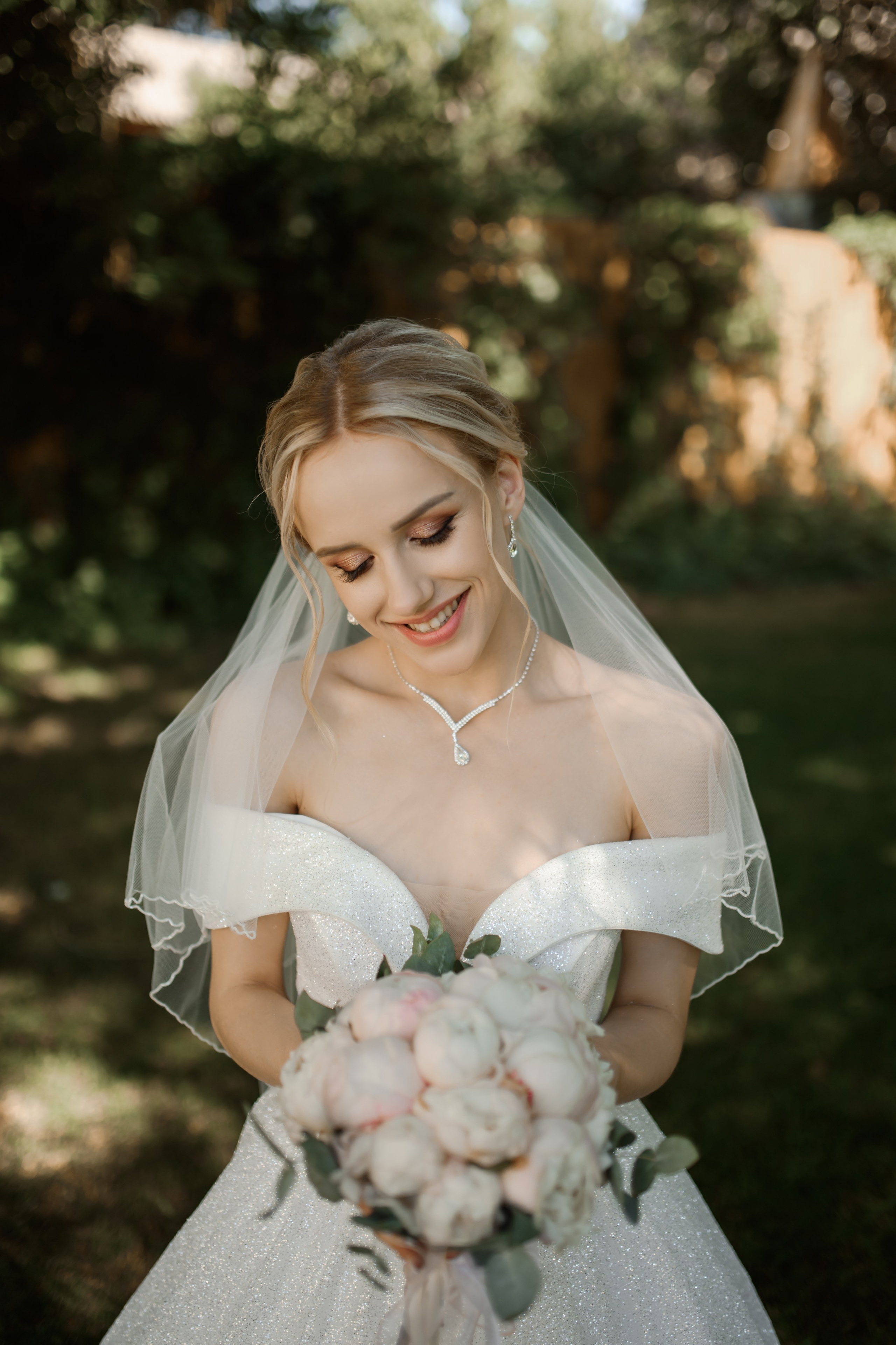 B & A. Свадебный фотограф в г. Астрахань. Так же выезжаю в другие города