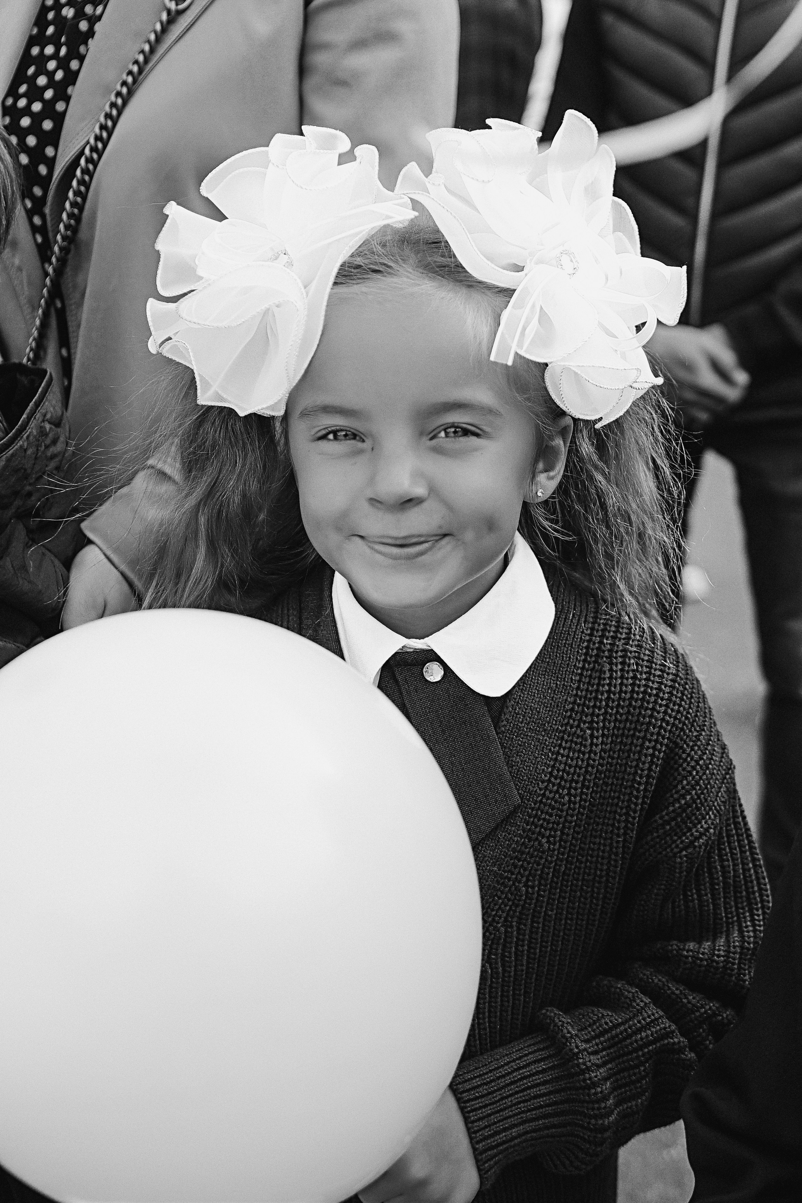 1 сентября линейка+кл час+портреты. Семейный фотограф Тюмень, фотограф на роды Салмина Мария