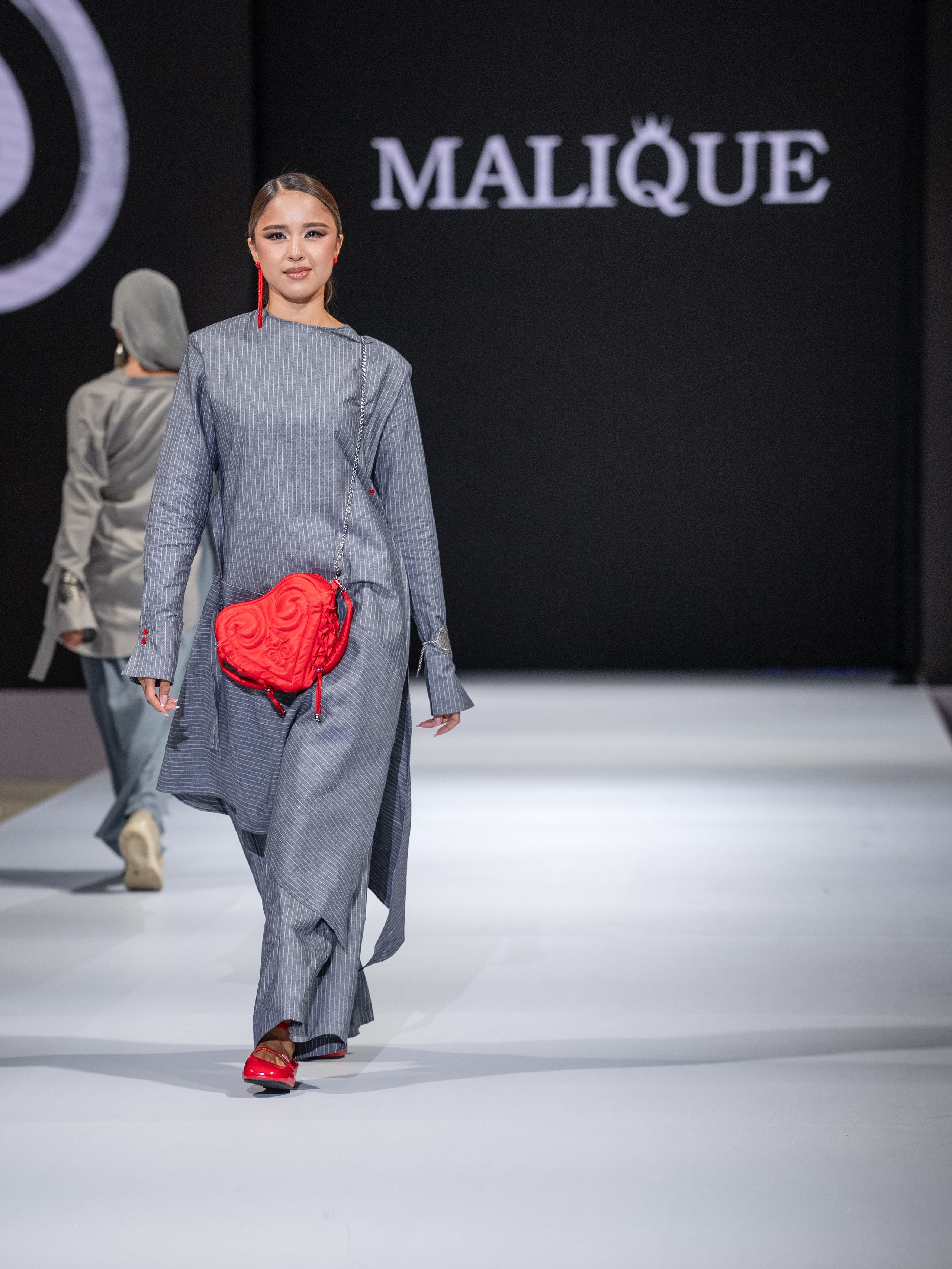 EURASIAN FASHION WEEK Malique. Сайт Алматинского НЮ АРТ, будуар и фэшн фотографа Дениса Карпенко