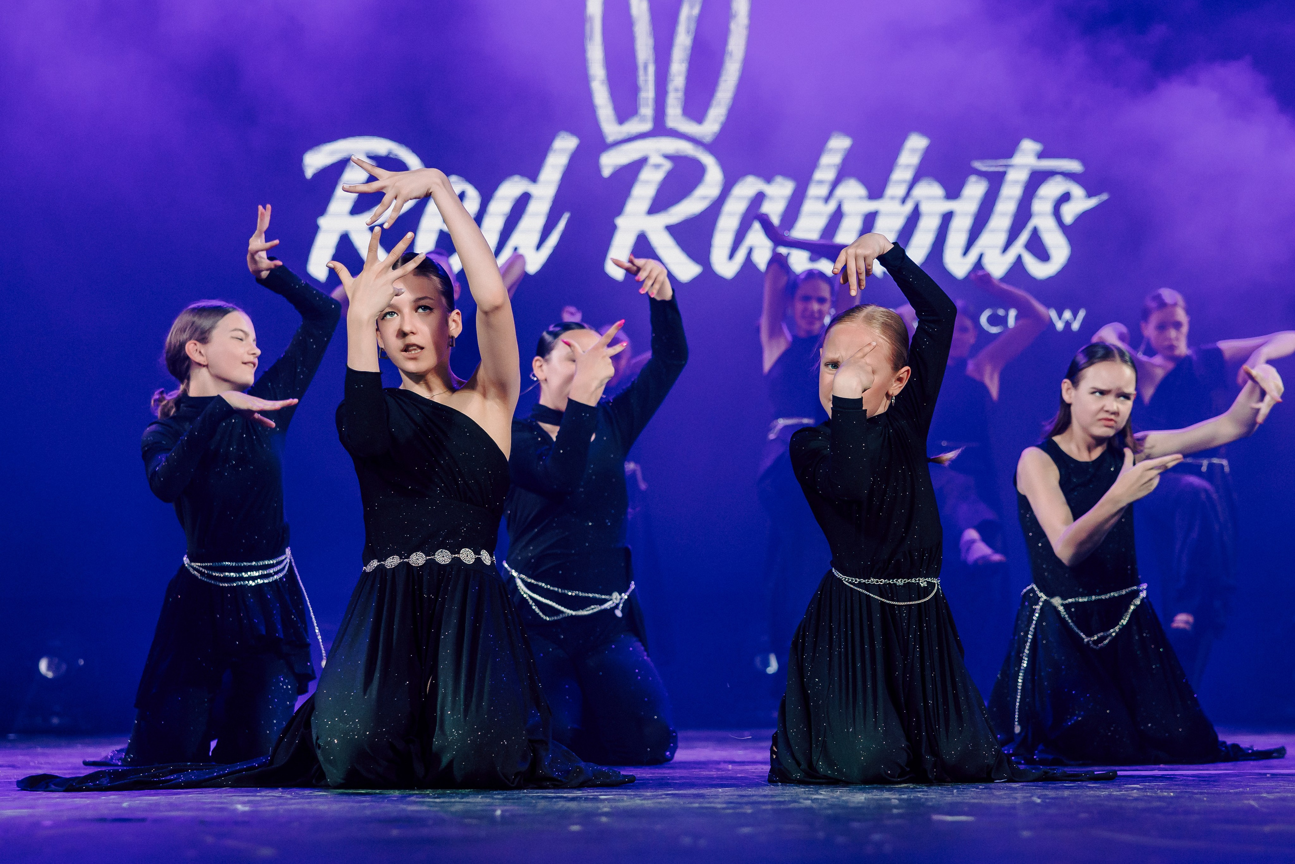 Отчётный концерт танцевальной школы «Red Rabbits» 2025. Лёшка Варзегов — фотограф