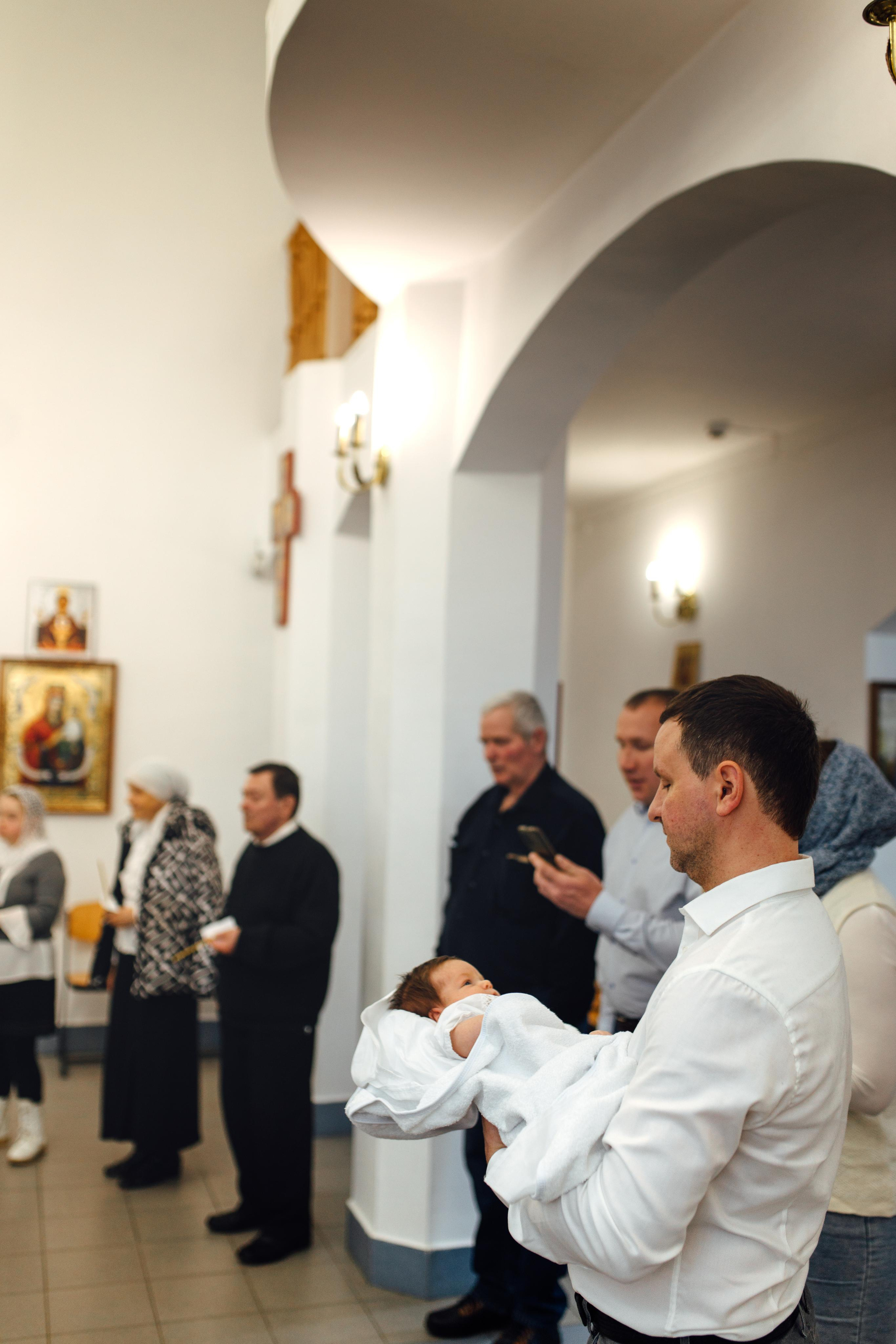 Крещение Ники, храм Петра и Павла, Жодино, апрель 2023