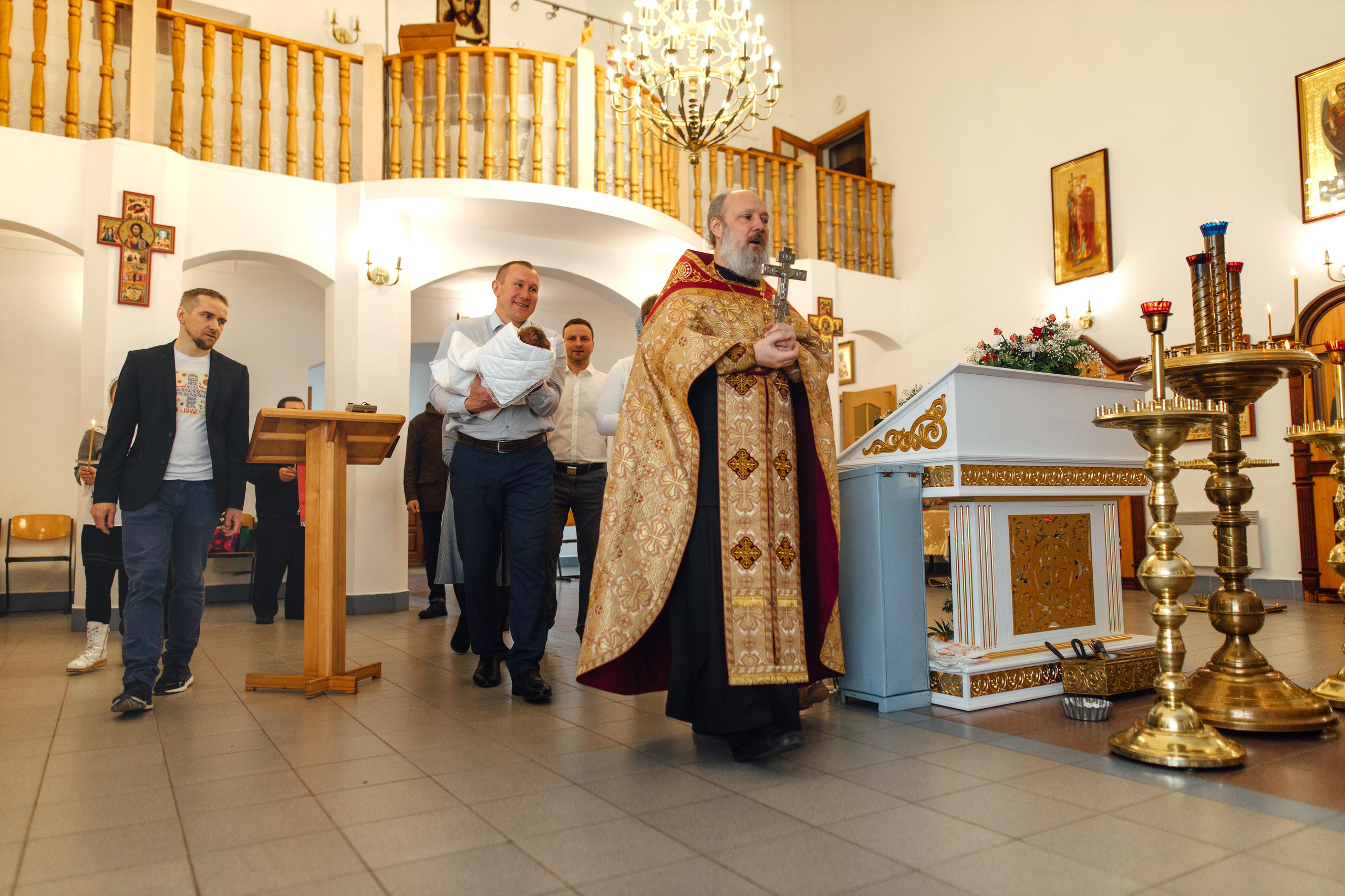 Крещение Ники, храм Петра и Павла, Жодино, апрель 2023