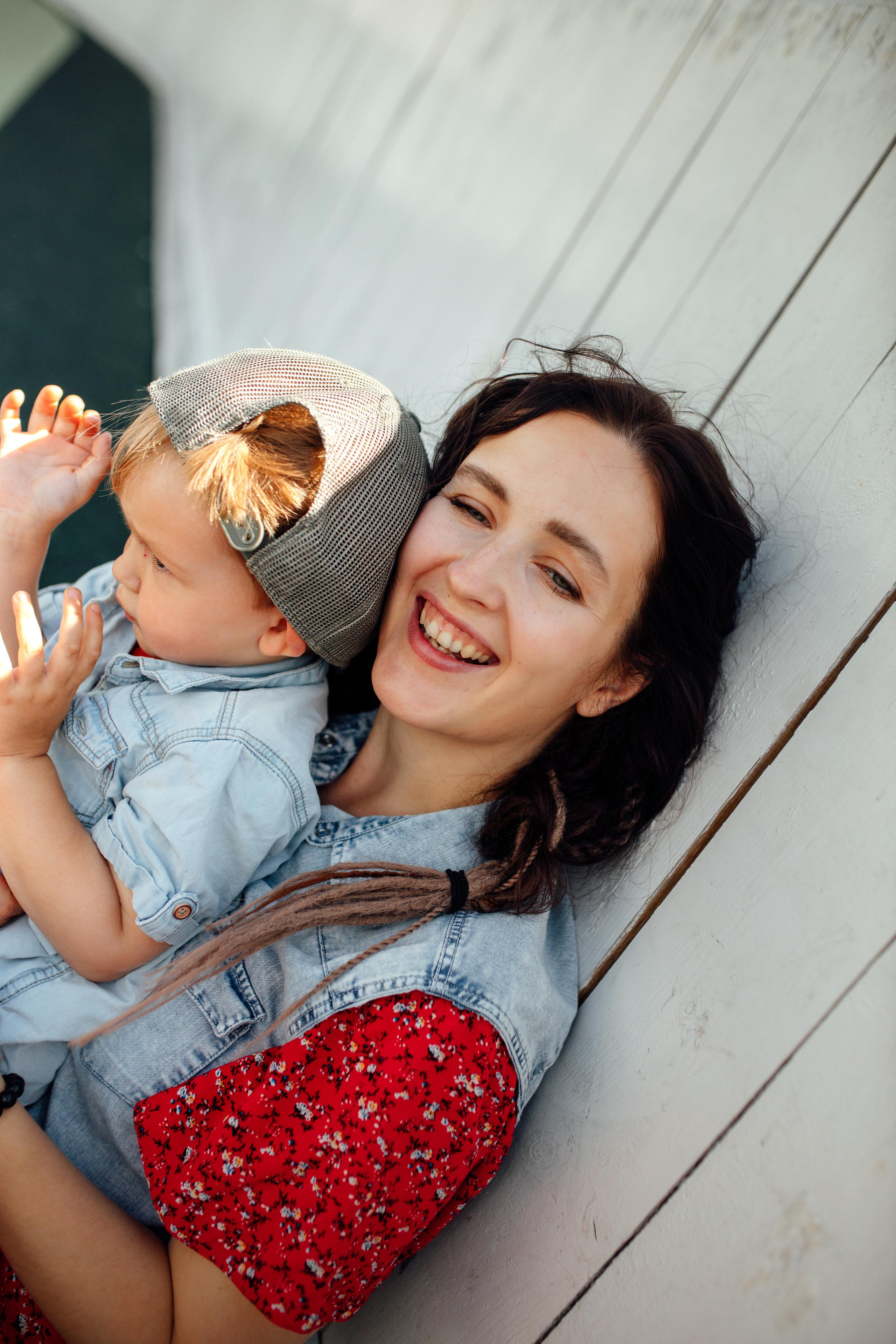 Спортивная площадка, полдень, июнь 2023