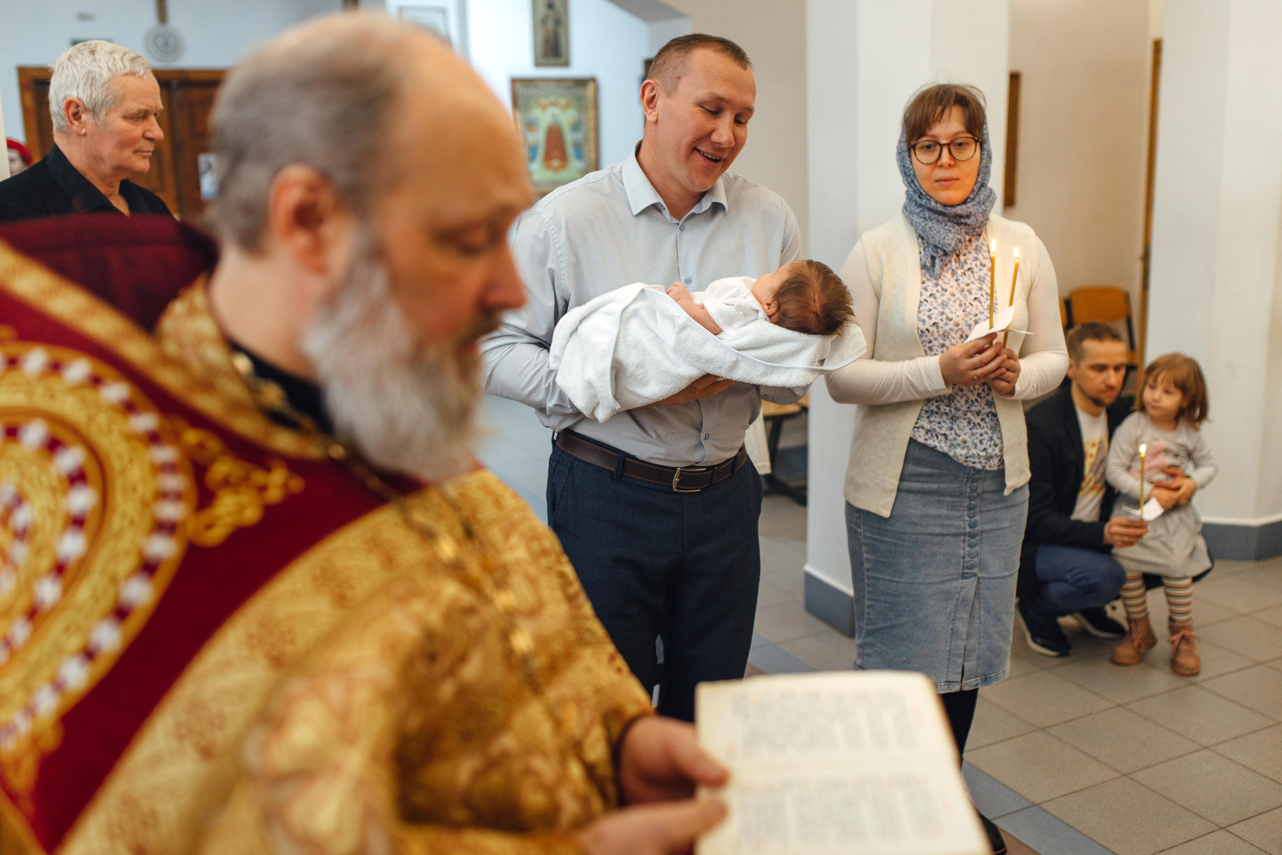 Крещение Ники, храм Петра и Павла, Жодино, апрель 2023