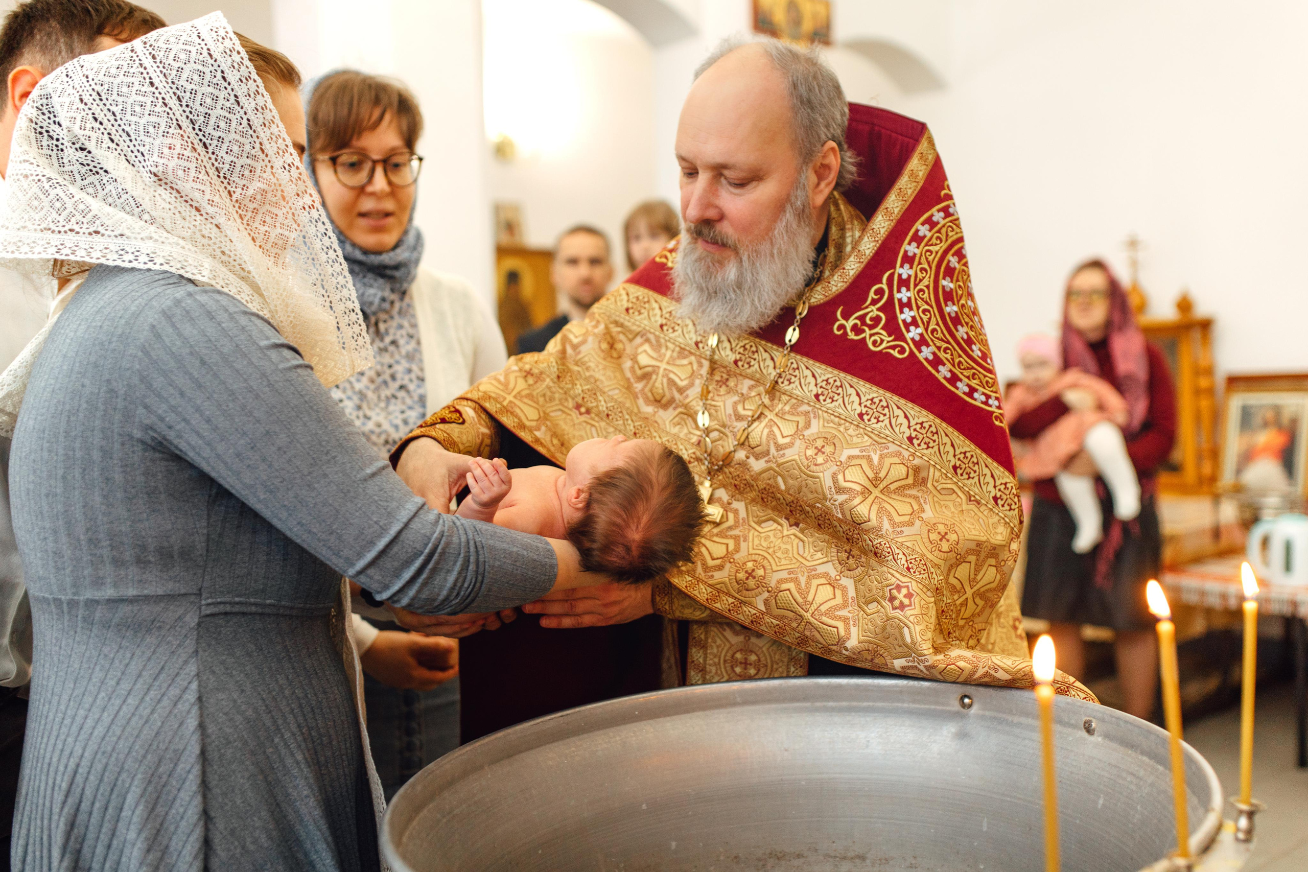 Крещение Ники, храм Петра и Павла, Жодино, апрель 2023