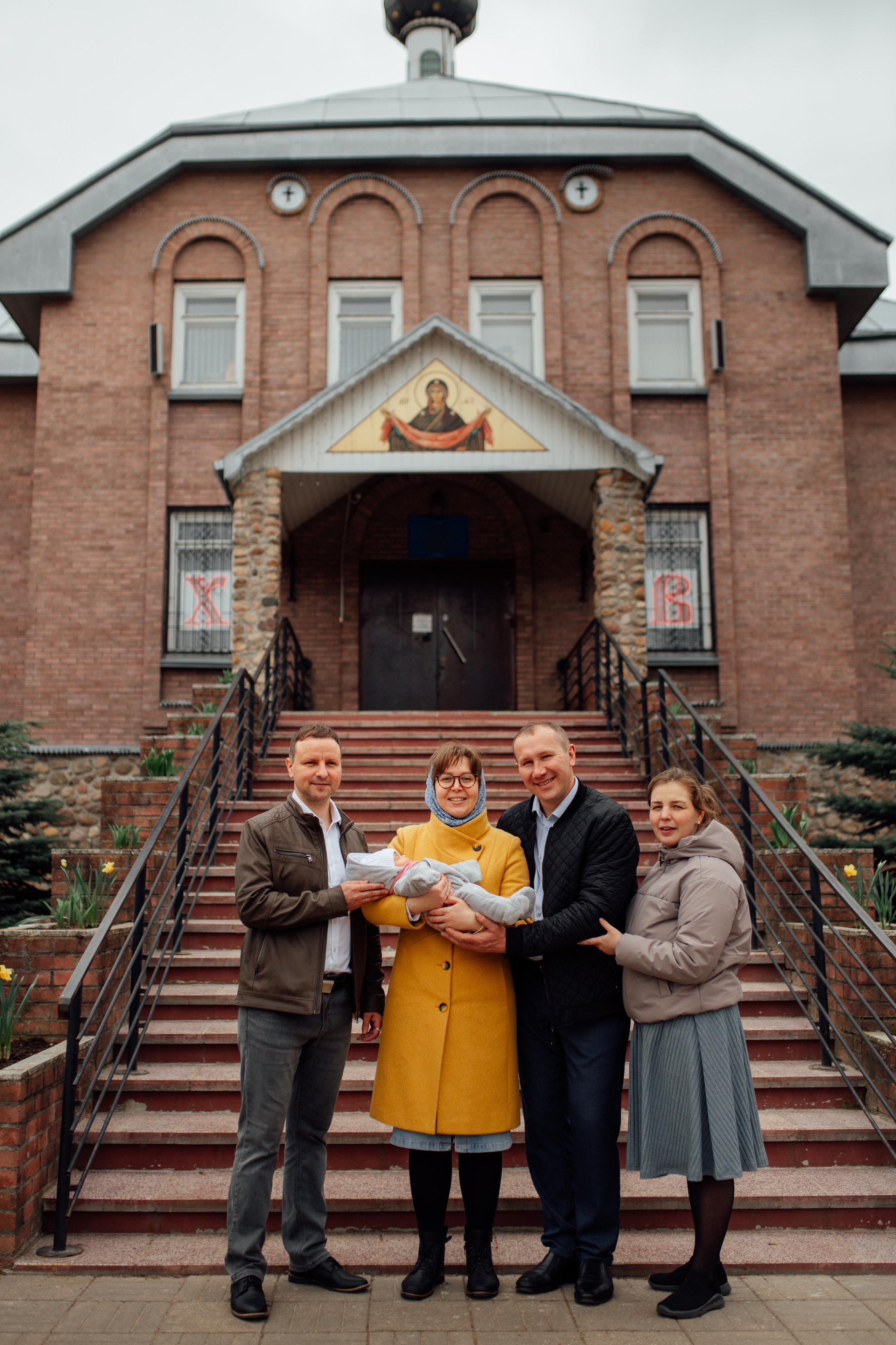 Крещение Ники, храм Петра и Павла, Жодино, апрель 2023