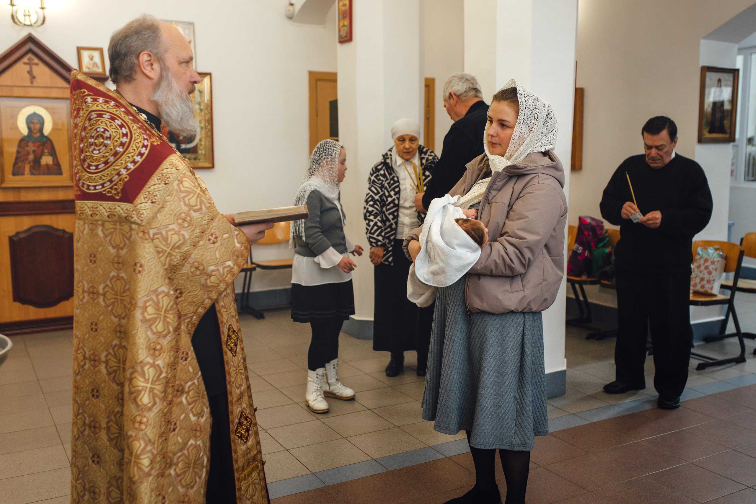 Крещение Ники, храм Петра и Павла, Жодино, апрель 2023