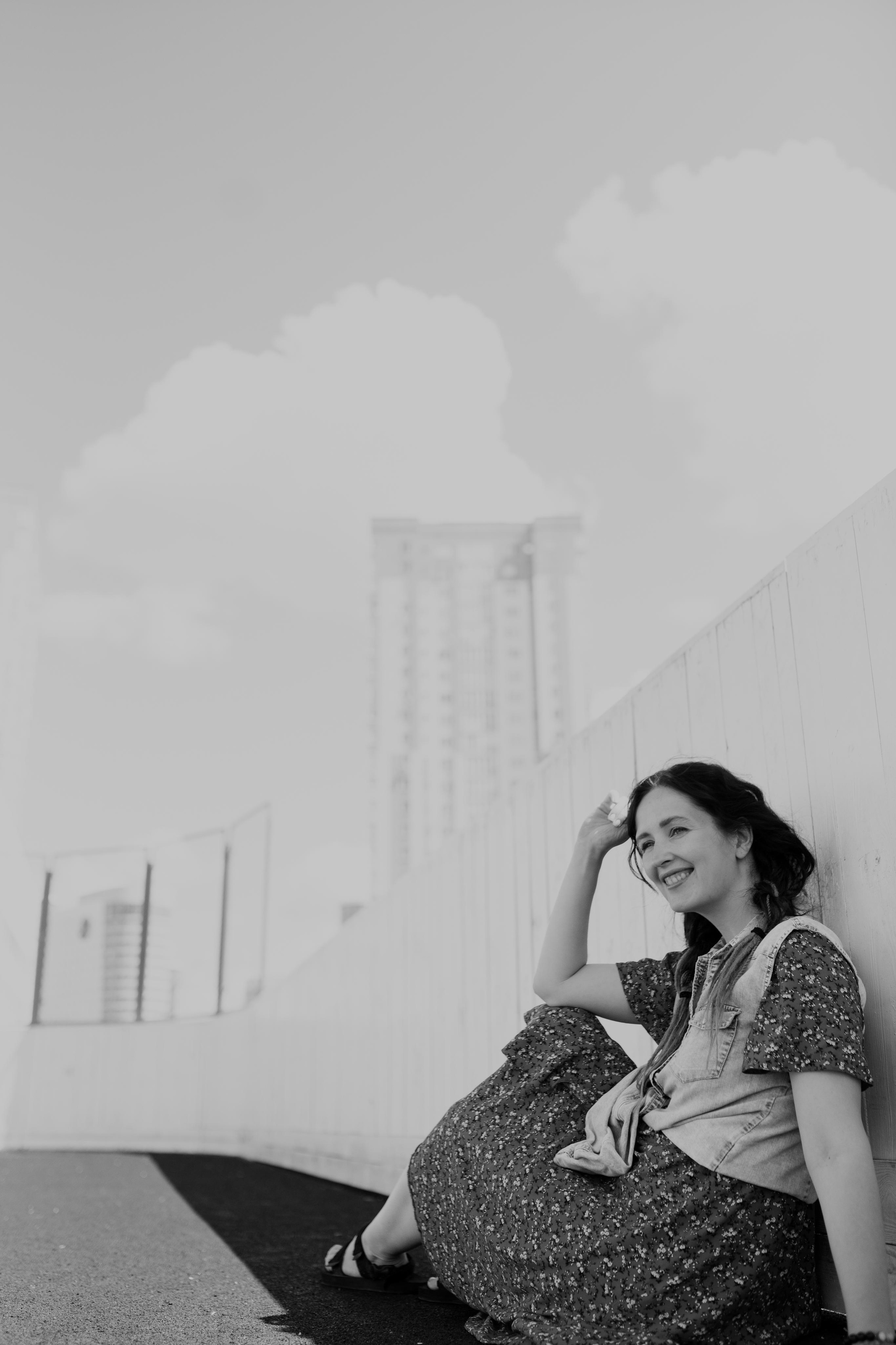 Спортивная площадка, полдень, июнь 2023