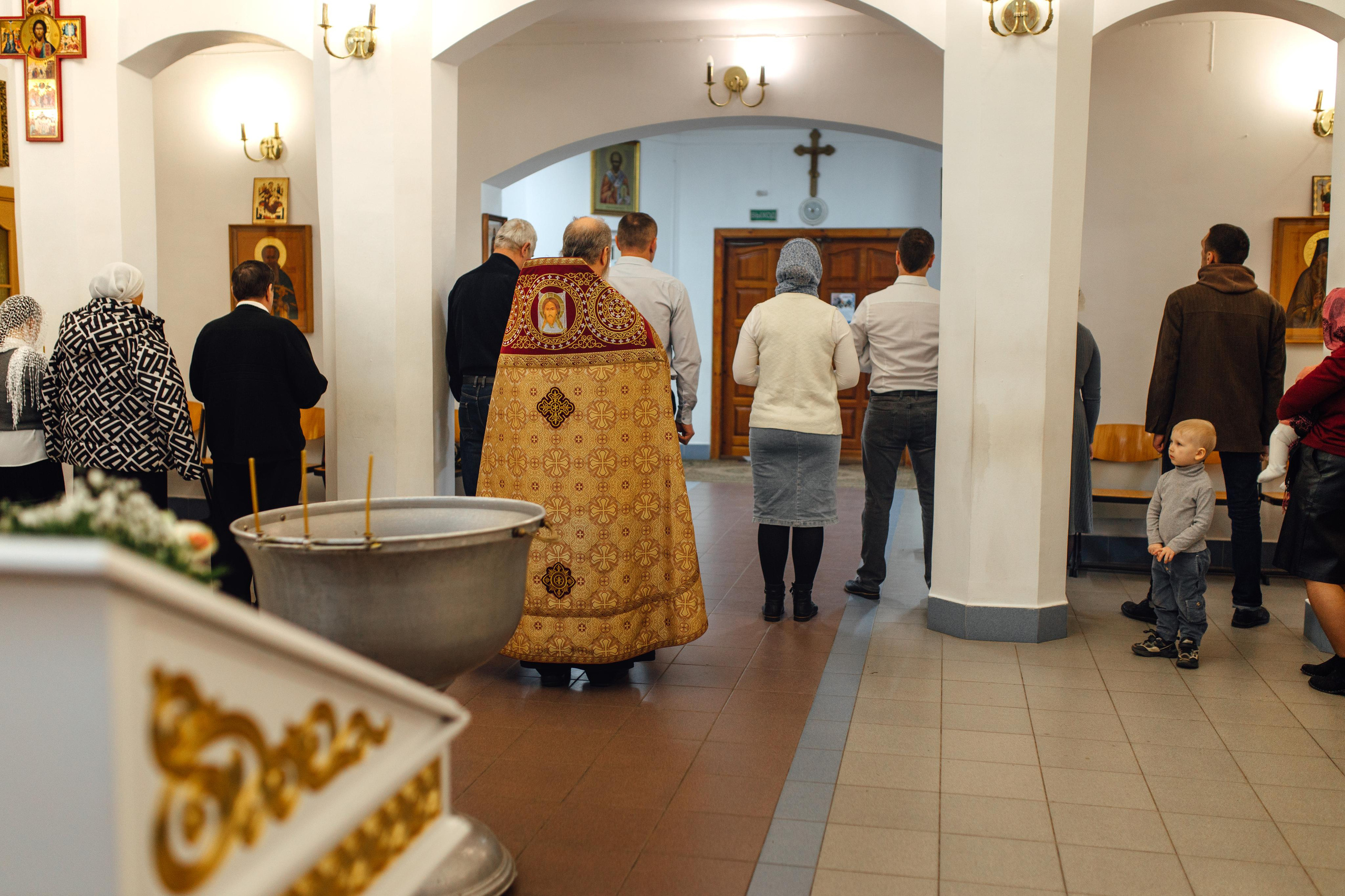 Крещение Ники, храм Петра и Павла, Жодино, апрель 2023