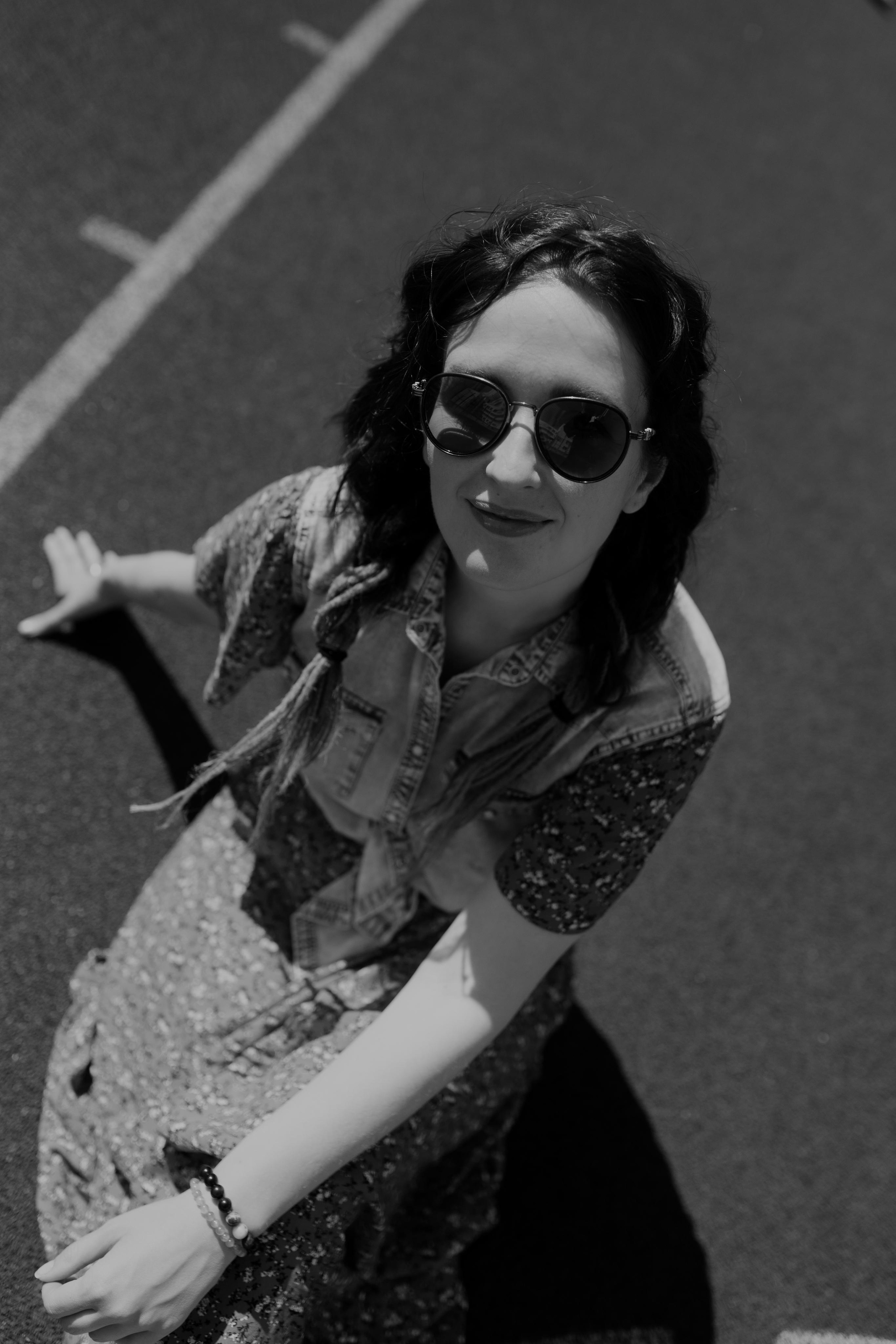 Спортивная площадка, полдень, июнь 2023