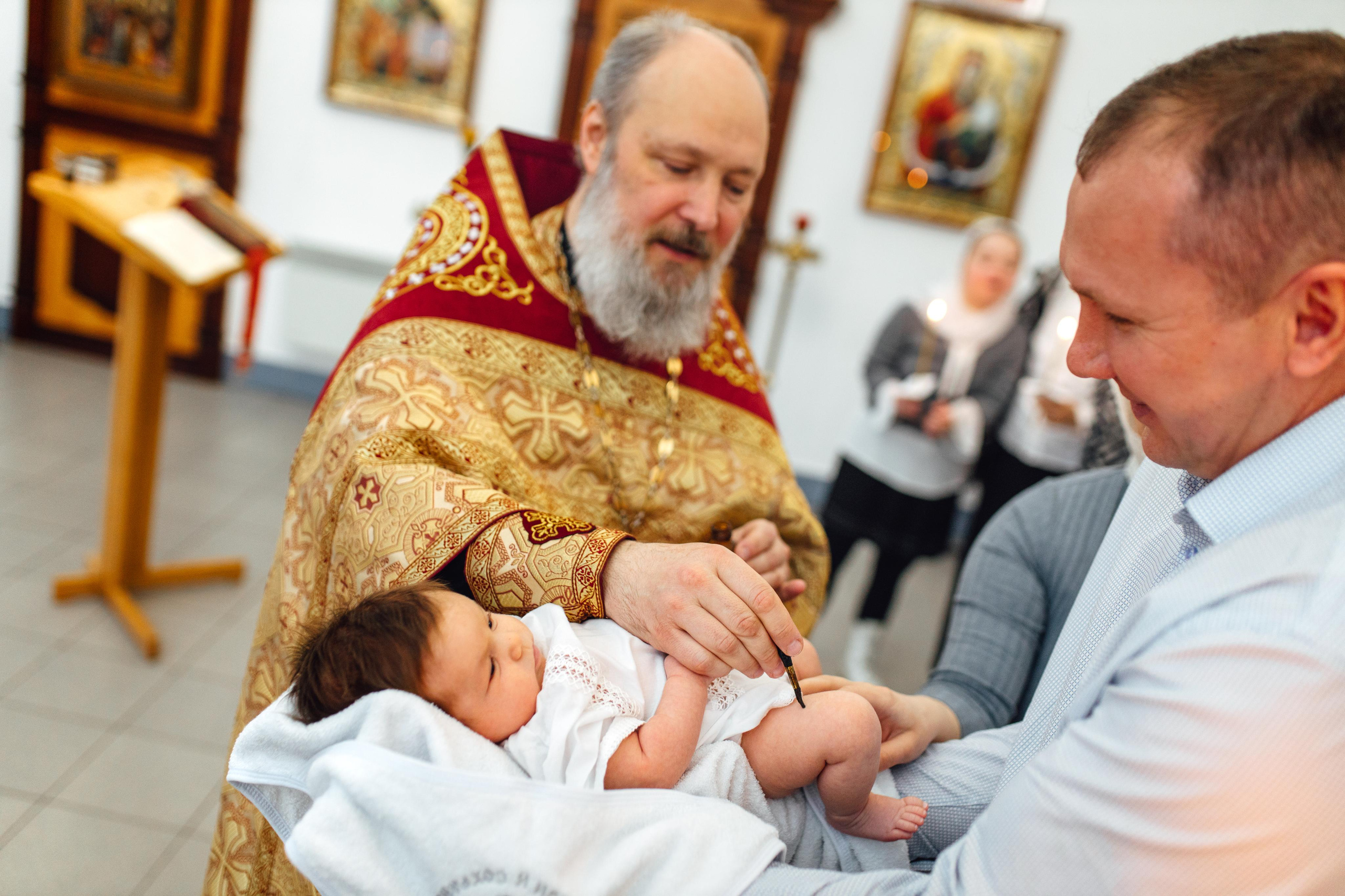 Крещение Ники, храм Петра и Павла, Жодино, апрель 2023