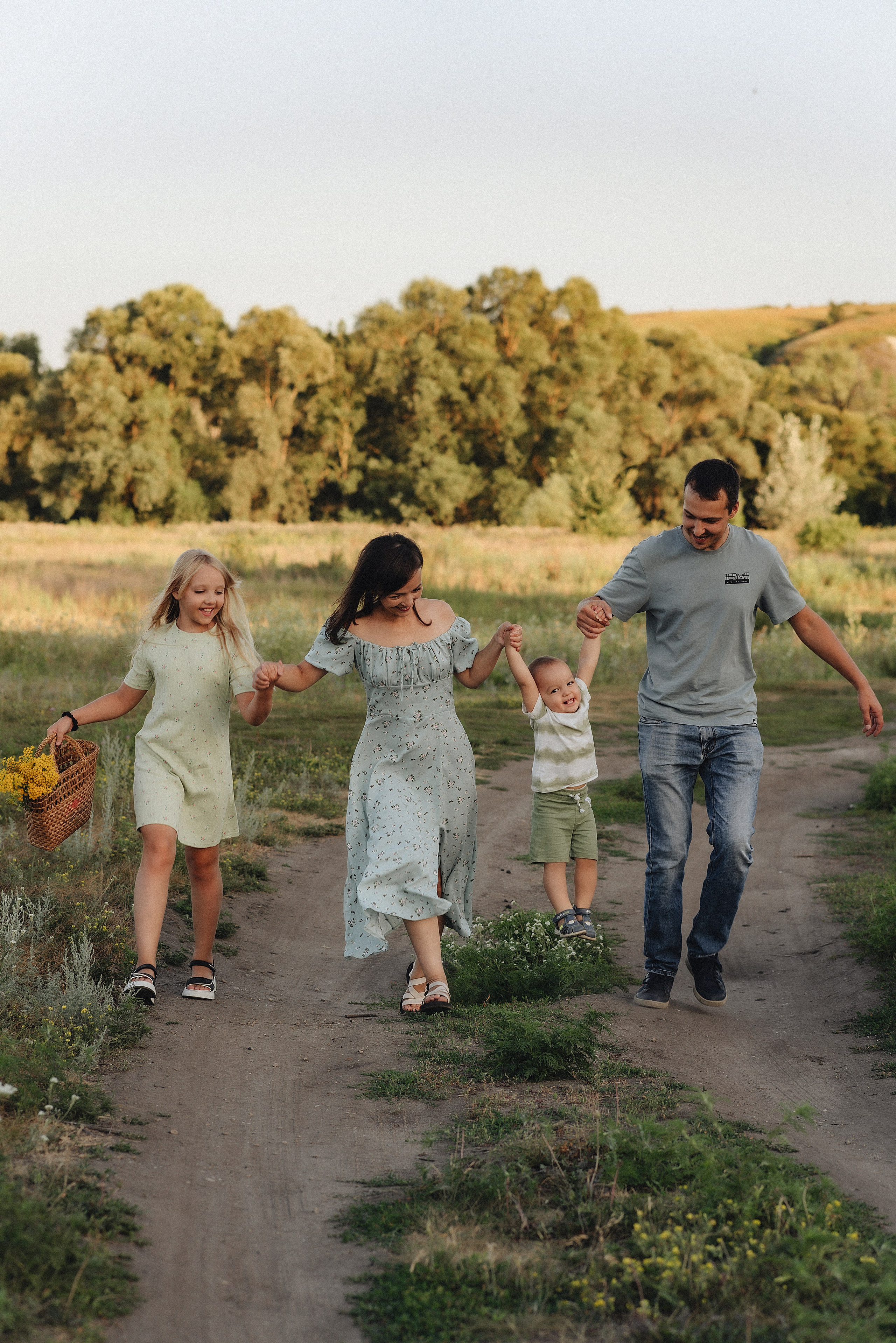 Семейная съемка на закате. Фотограф Карина Шмулёва. Воронеж и область
