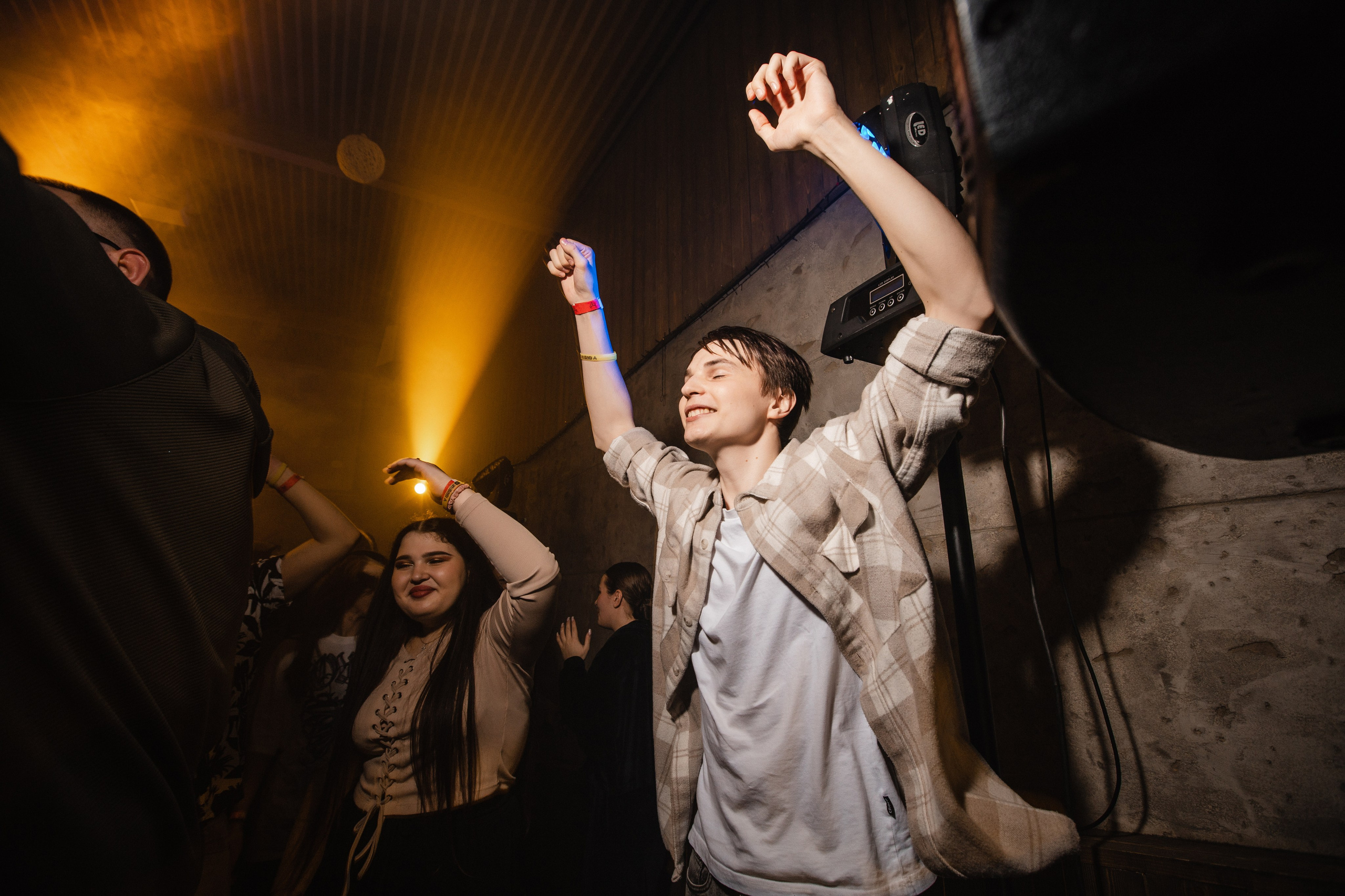 Cosmorave by #DABUDETBIT 2024. Роман Урумбаев фотограф Нижневартовск