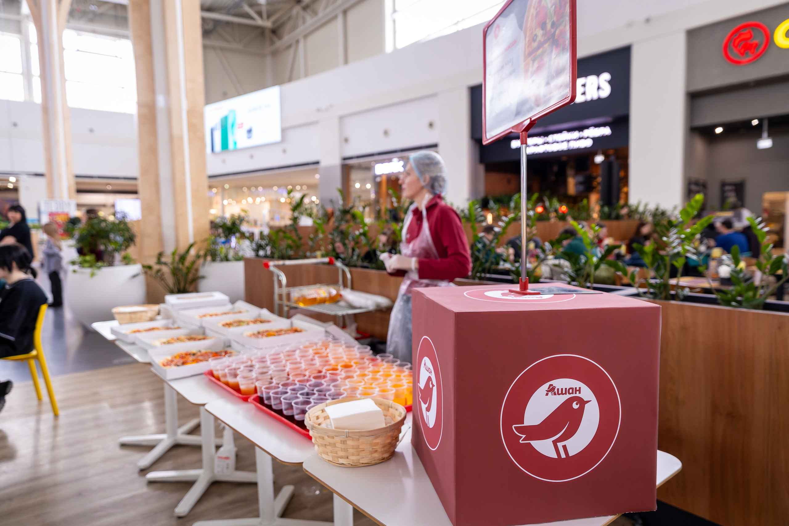 Фото отчет с мероприятия ТЦ Мега 12 лет. Фотограф в Самаре Максим Тырин