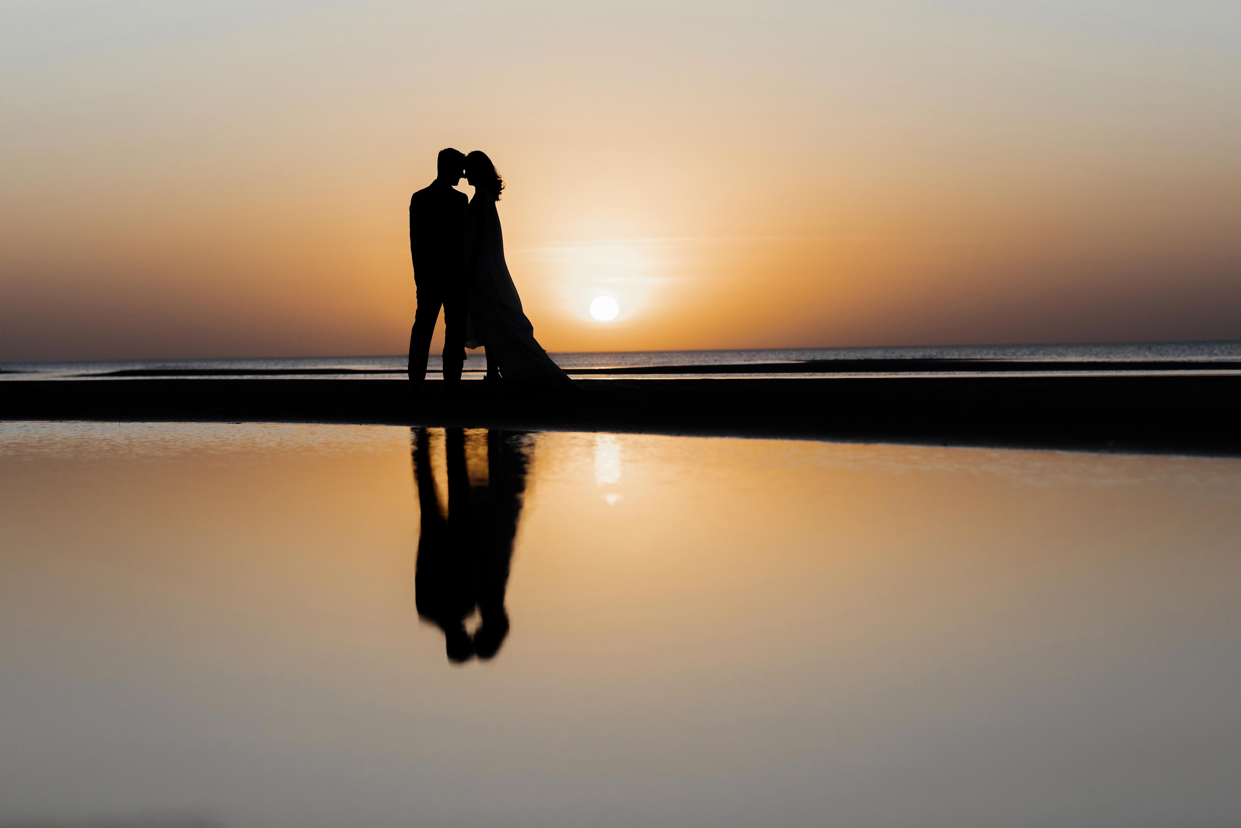 На берегу моря. Свадебный фотограф в Москве Топтыгин Иван