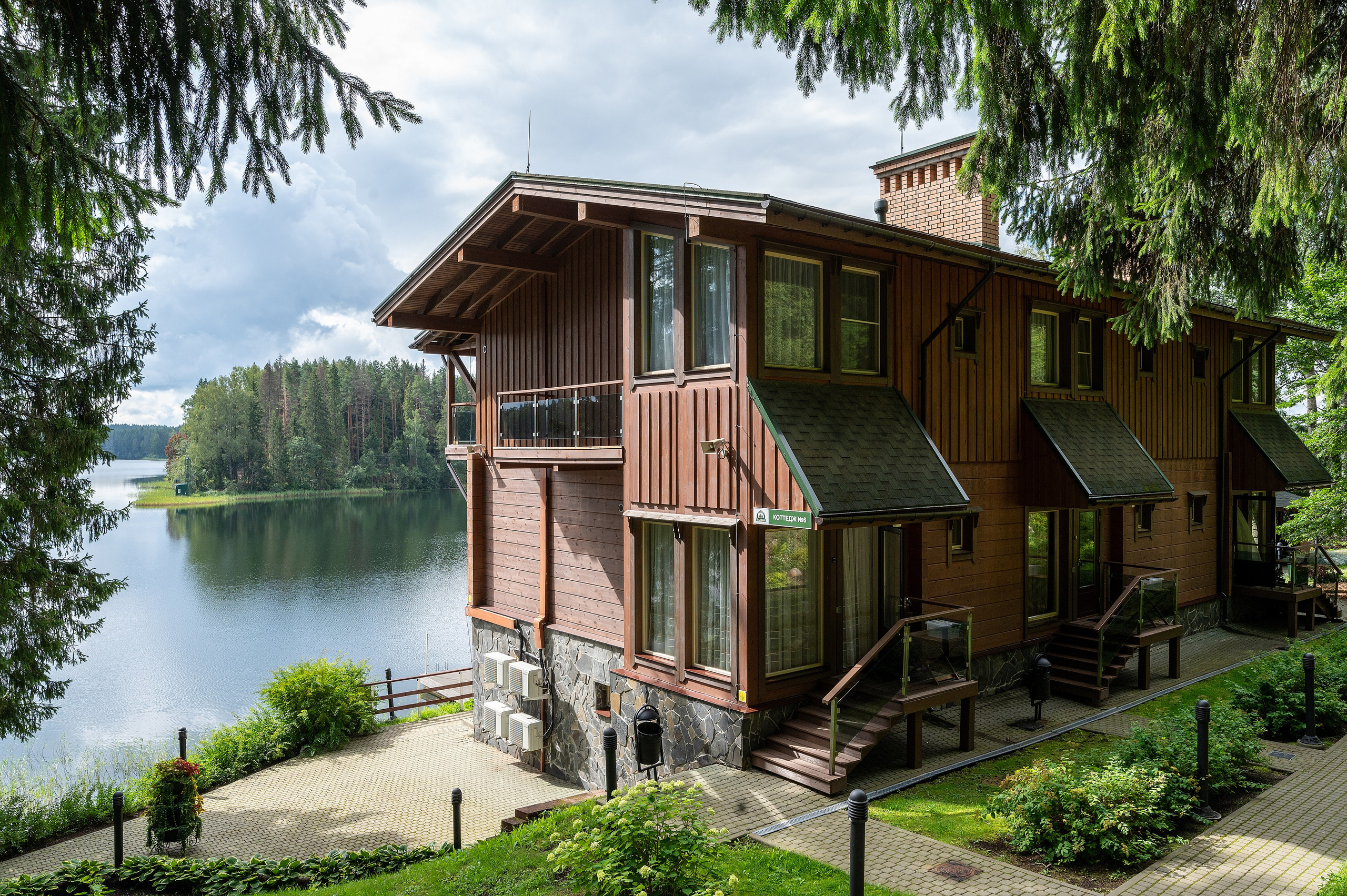 Дом на базе отдыха «ВАЛДАЙ». Интерьерный фотограф в Сочи Элина Габриелян