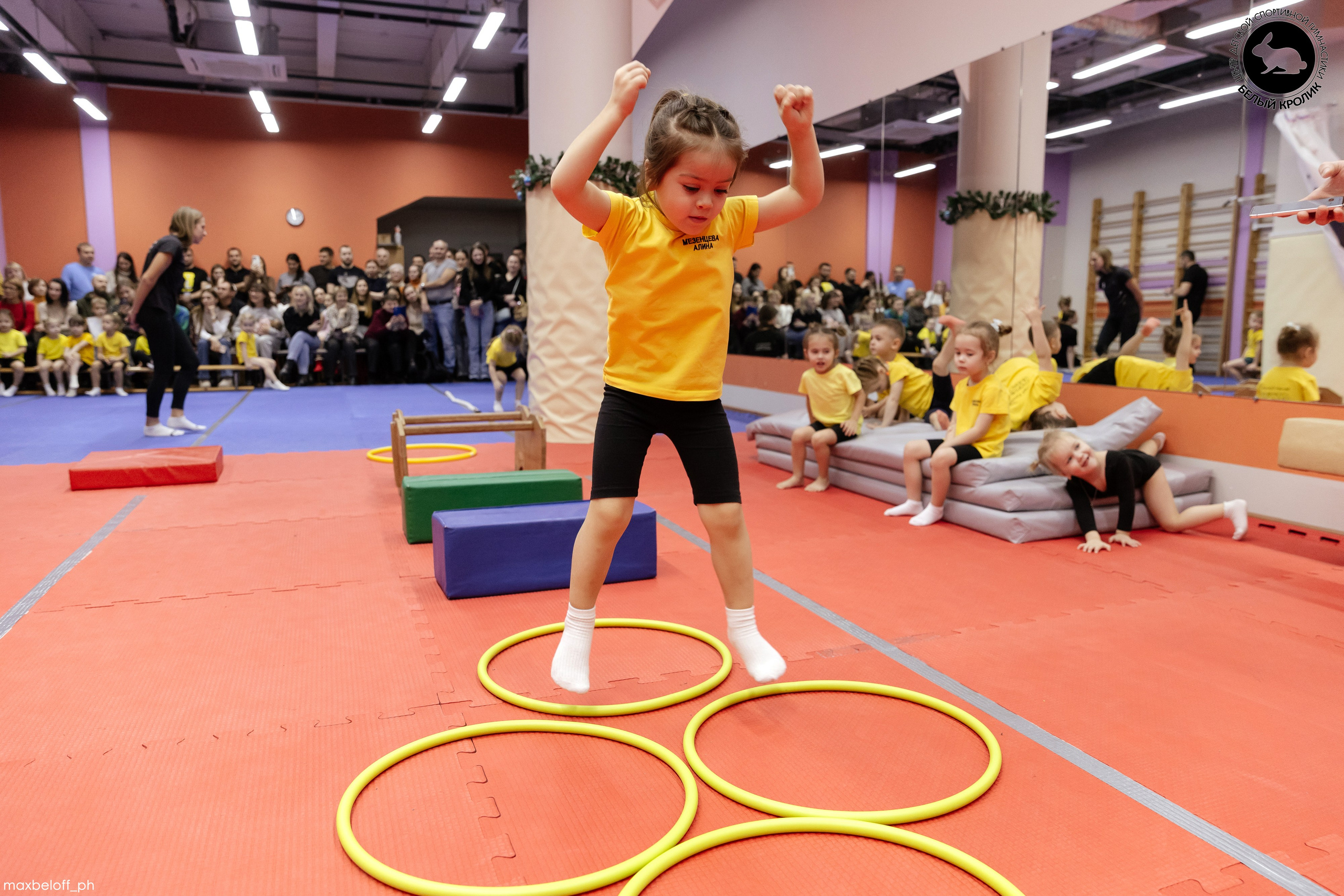 Белый кролик. Соревнования. Семейный фотограф — Макс Белогрудов