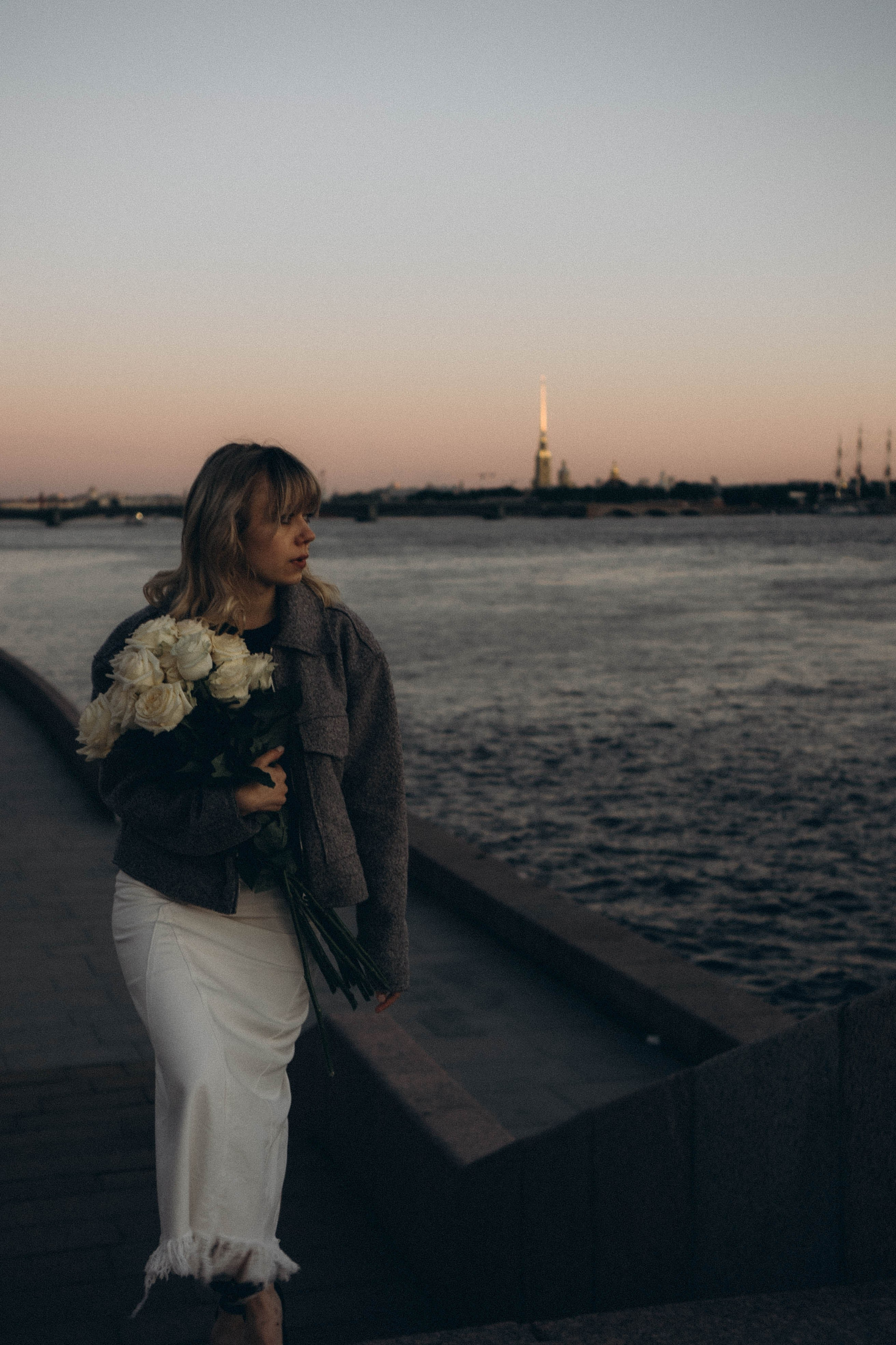 ПРОГУЛКА ПО ГОРОДУ В БЕЛЫЕ НОЧИ (другой вариант). Профессиональный фотограф, Санкт-Петербург — Виктория Богомолова
