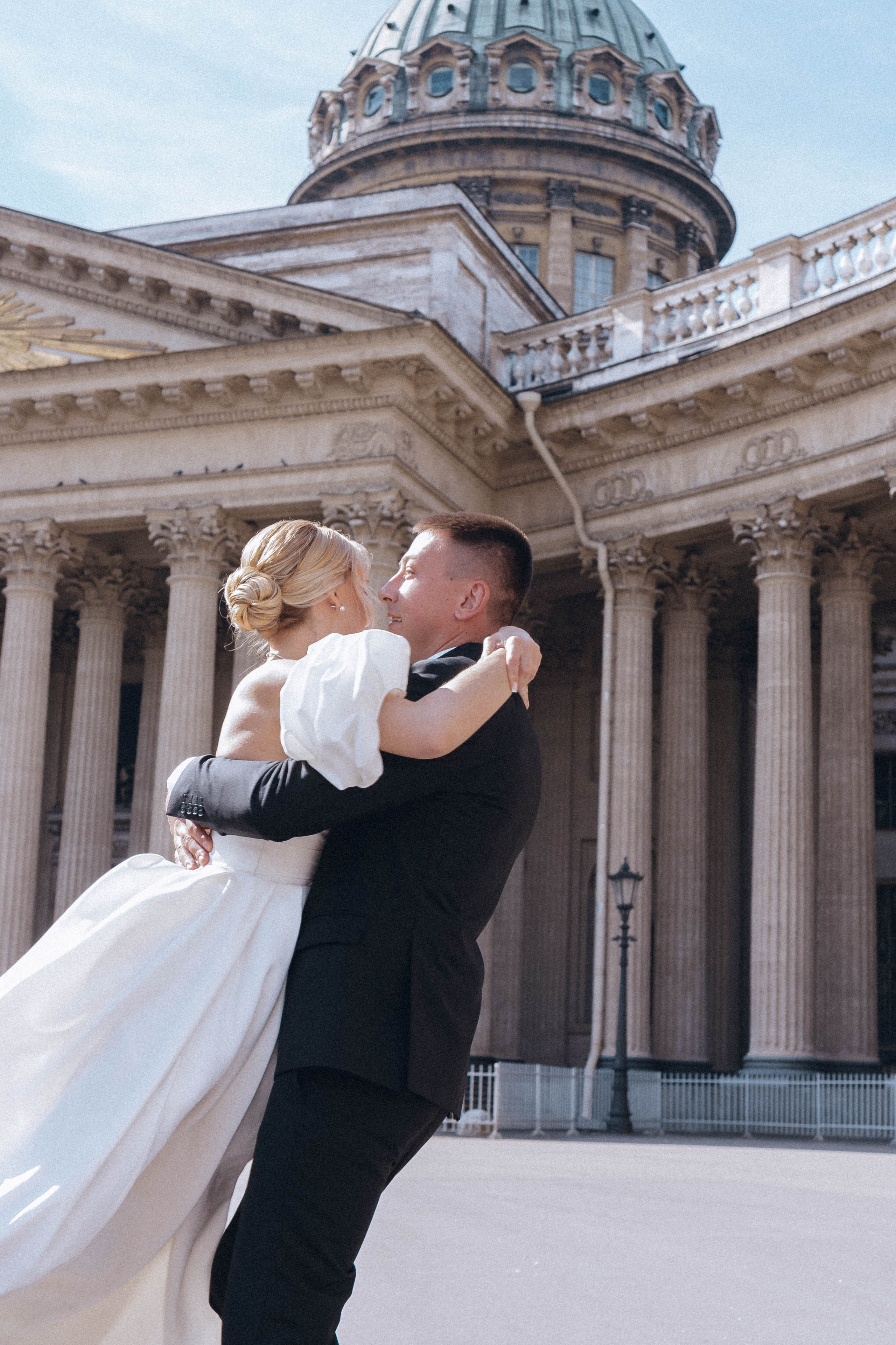 СВАДЕНБНАЯ СЬЕМКА НА КАТЕРЕ ПО КАНАЛАМ САНКТ-ПЕТЕРБУРГА И В АКВАТОРИИ НЕВЫ. Профессиональный фотограф, Санкт-Петербург — Виктория Богомолова