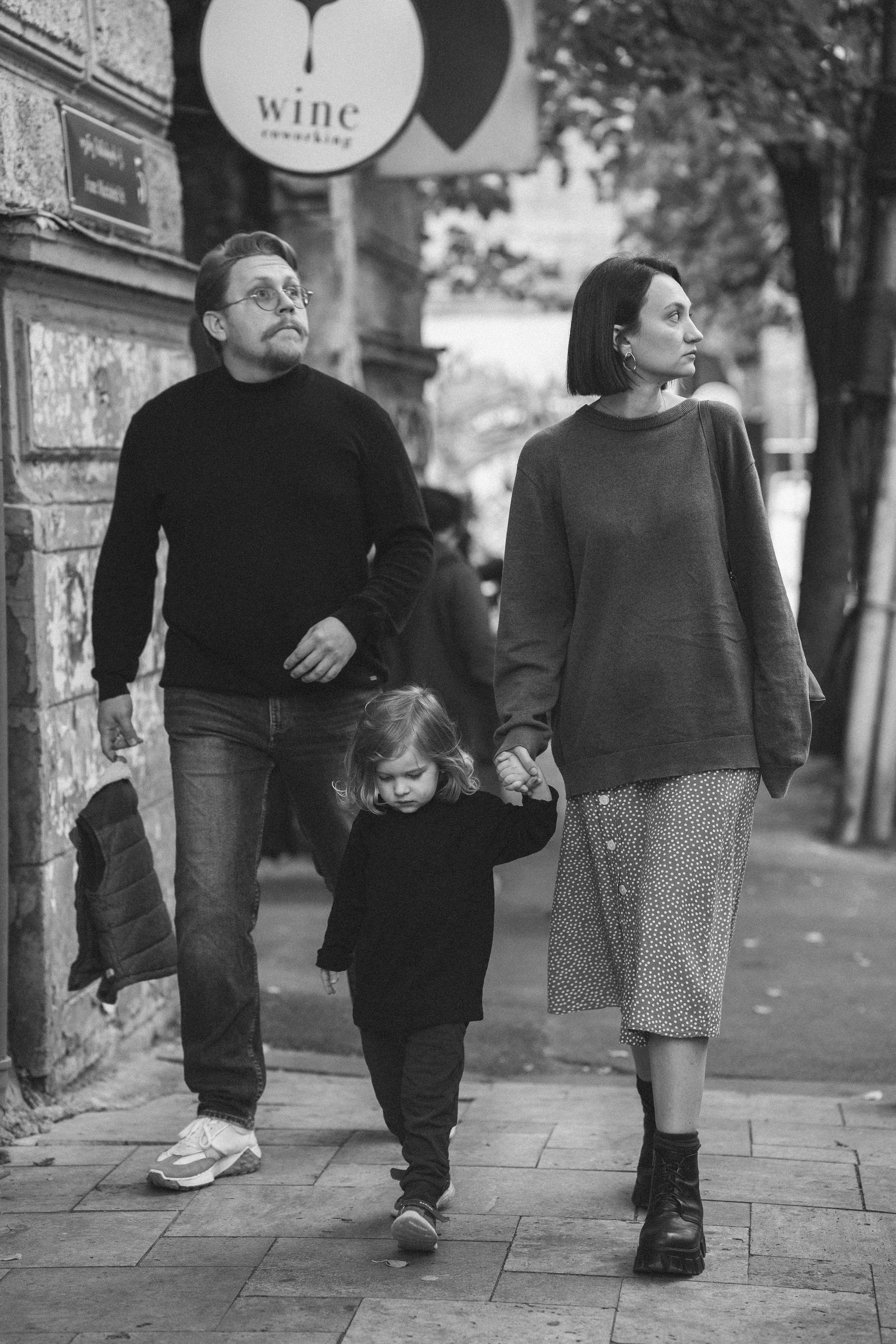 …история о прогулке в старом городе и семье. Марковы: фото, видео, кино и книги