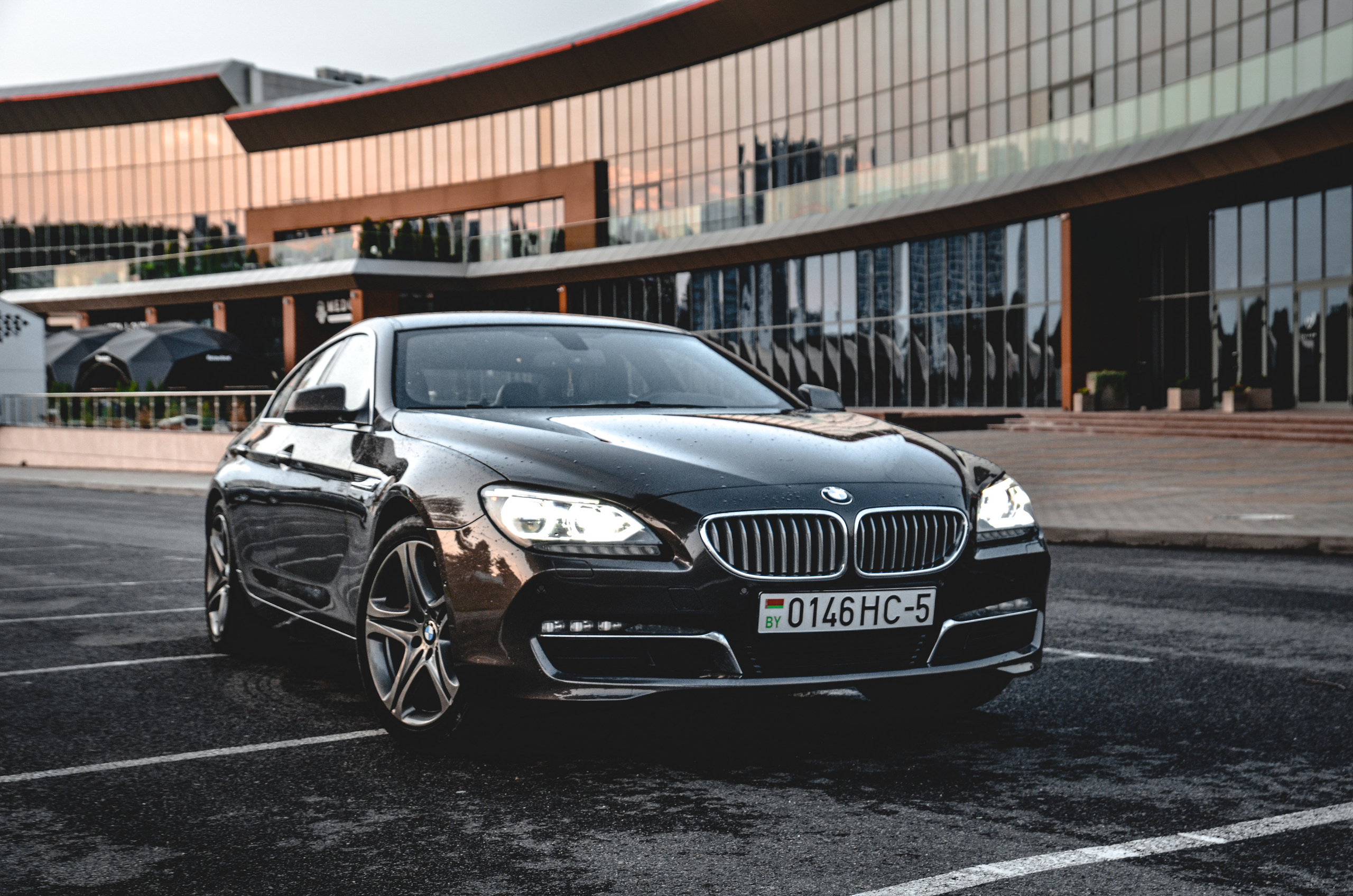 Коричневая BMW 650i xDrive