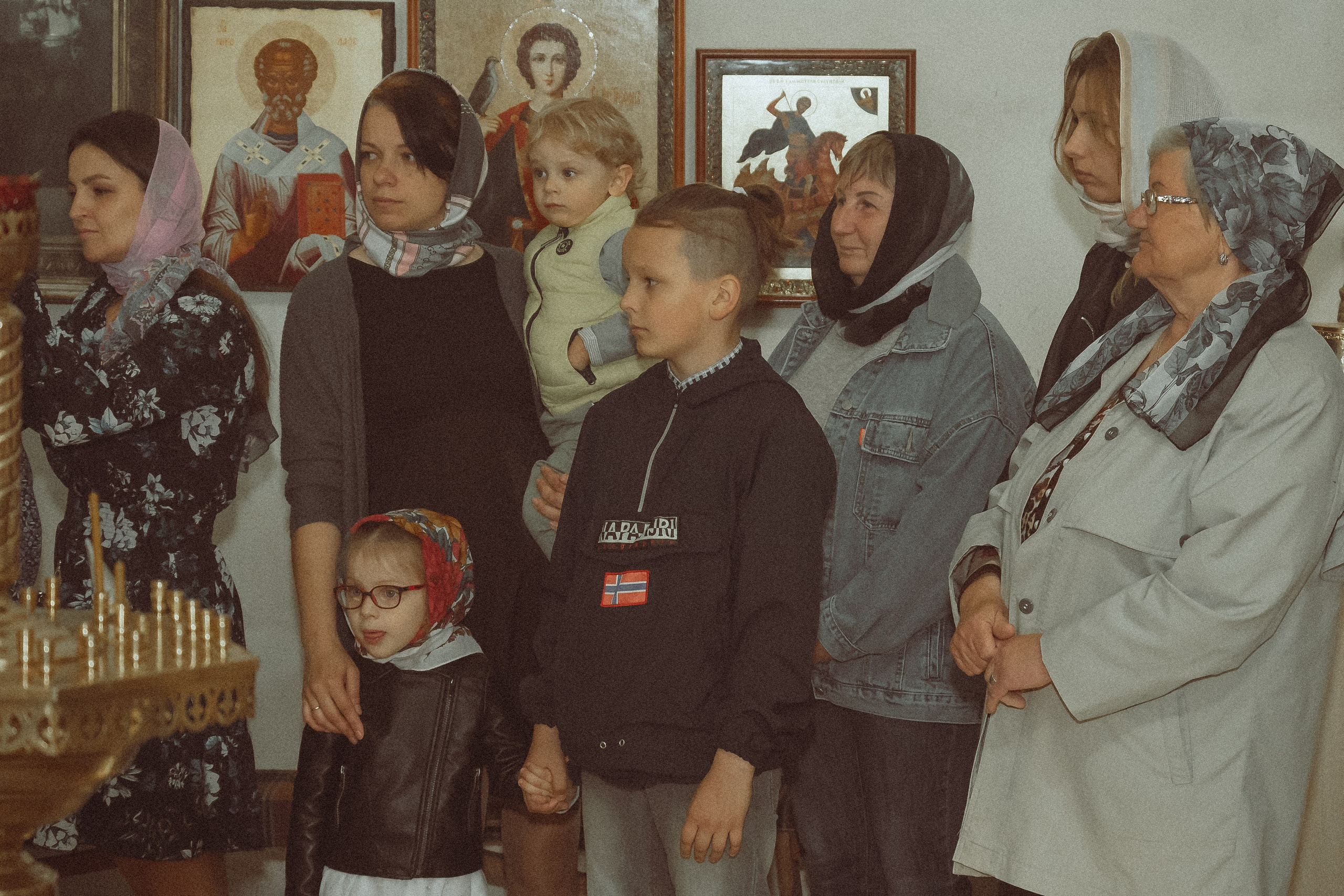 Крещение Ксении в храме Рождества Пресвятой Богородицы д. Щербинино. Фотограф Евгений Егоров