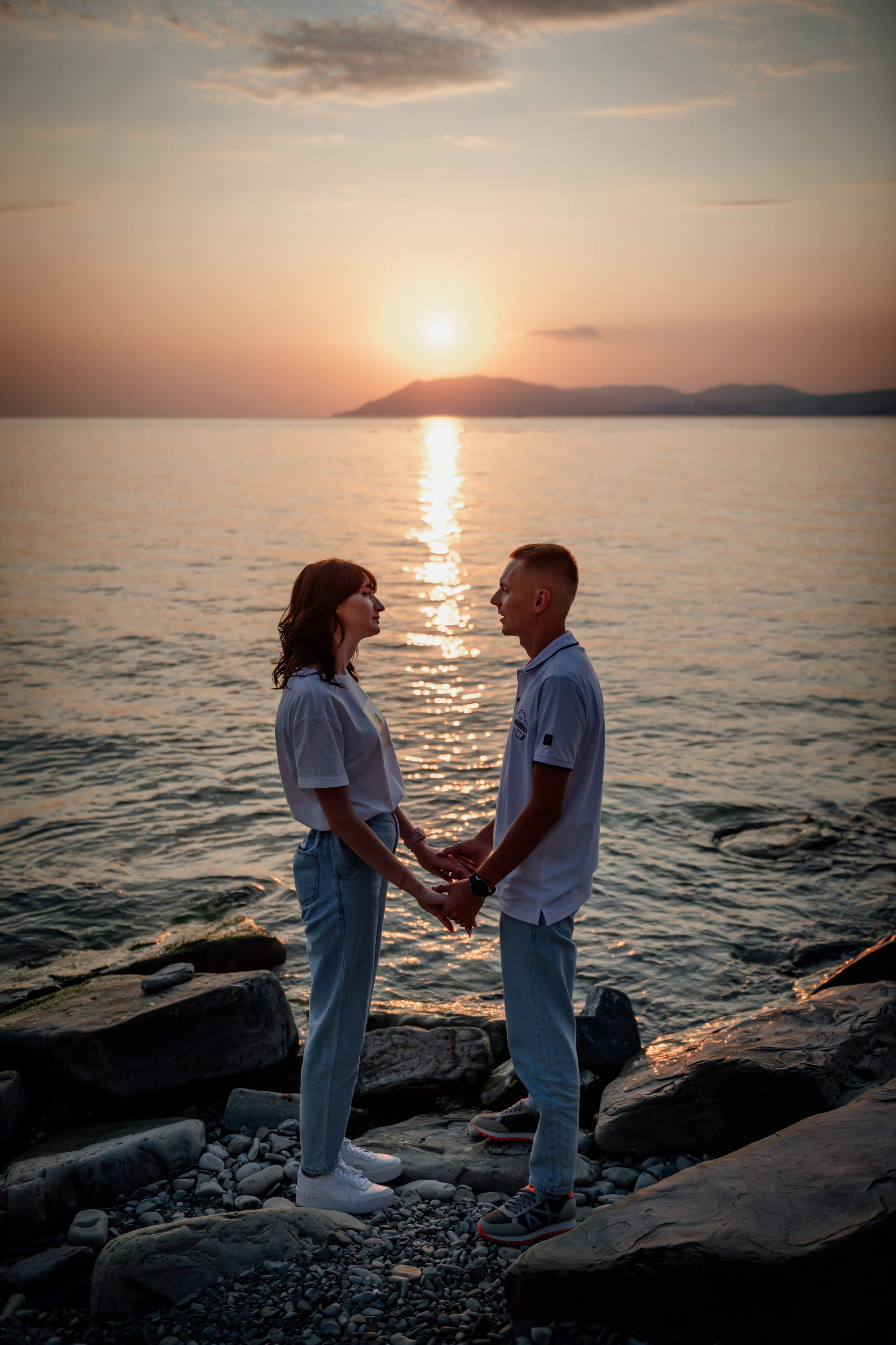 Фотосессия влюбленных на море. Свадебный фотограф Новороссийск Марина КрамарИна Полещук