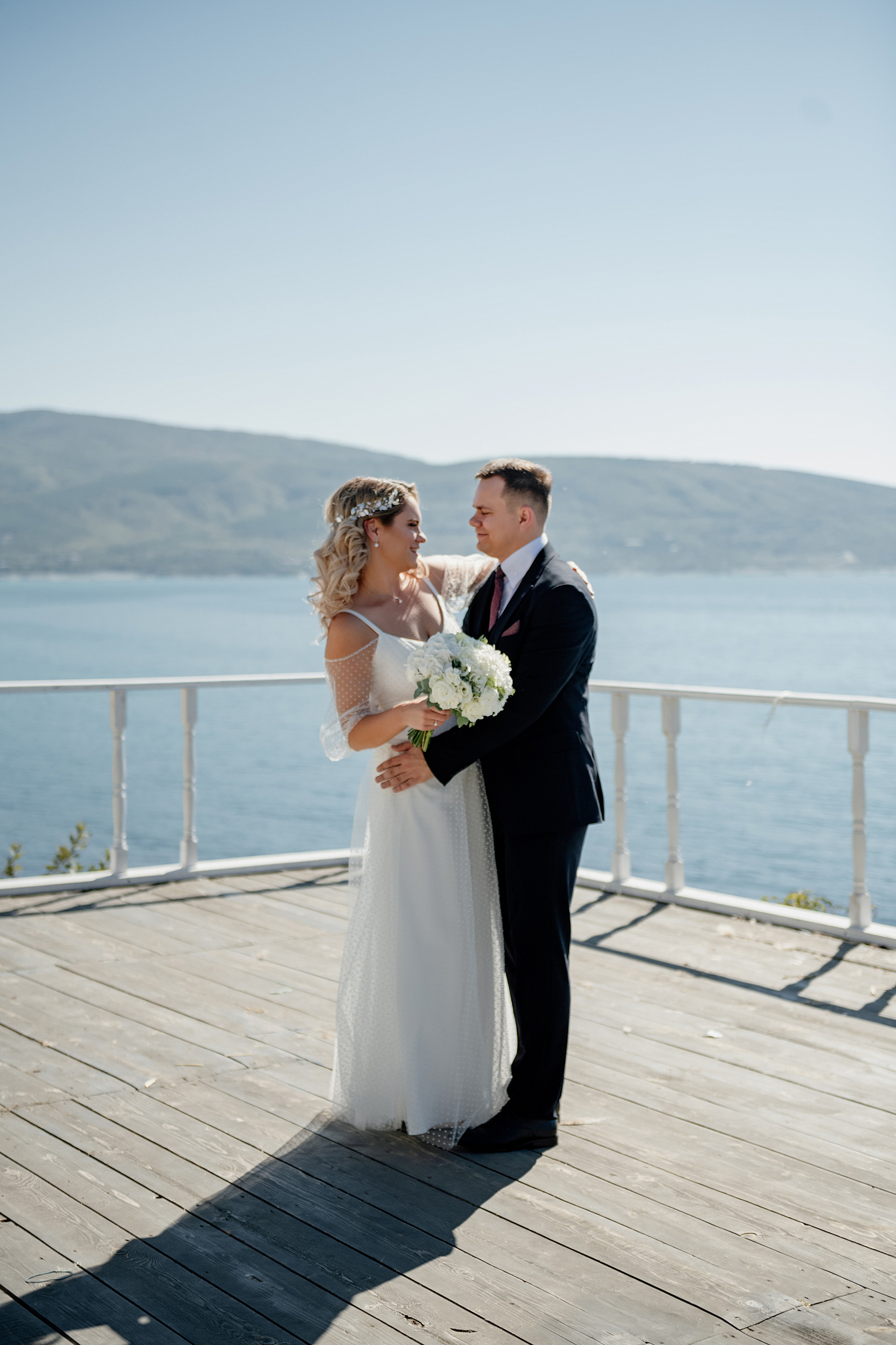 Свадьба букет невесты жених невеста свадебное платье. Свадебный фотограф Новороссийск Марина КрамарИна Полещук