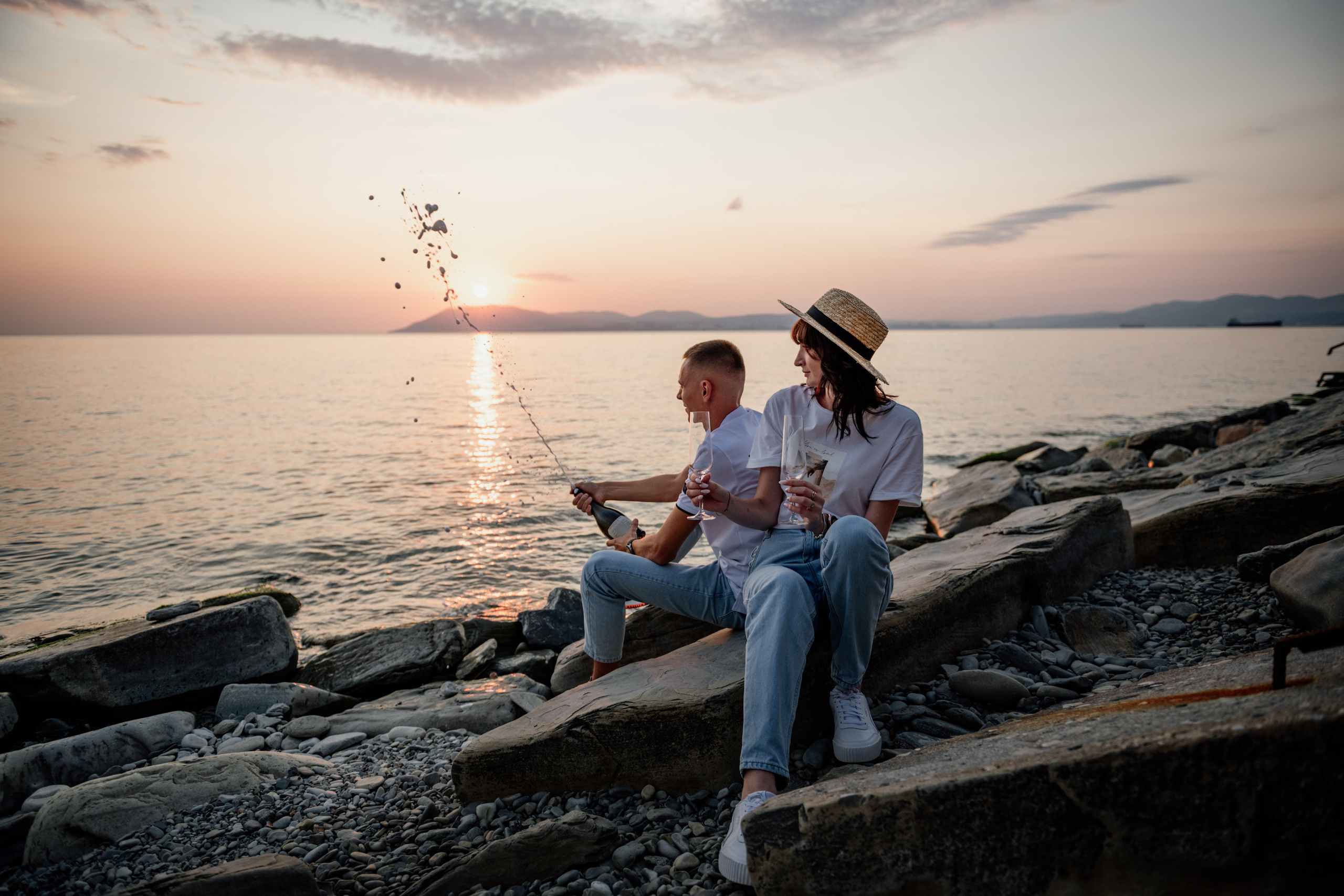 Фотосессия влюбленных на море. Свадебный фотограф Новороссийск Марина КрамарИна Полещук
