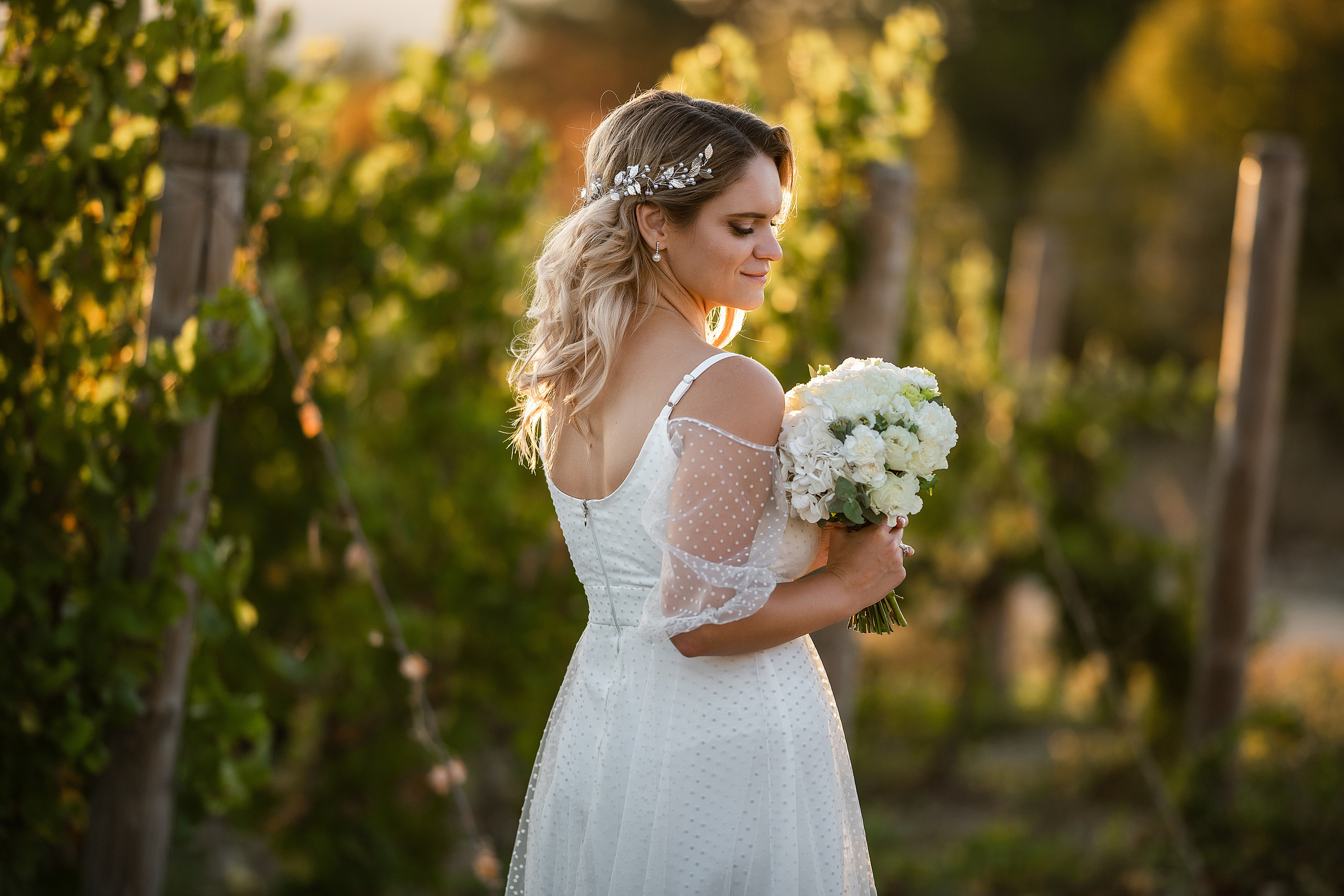 Свадьба букет невесты жених невеста свадебное платье. Свадебный фотограф Новороссийск Марина КрамарИна Полещук