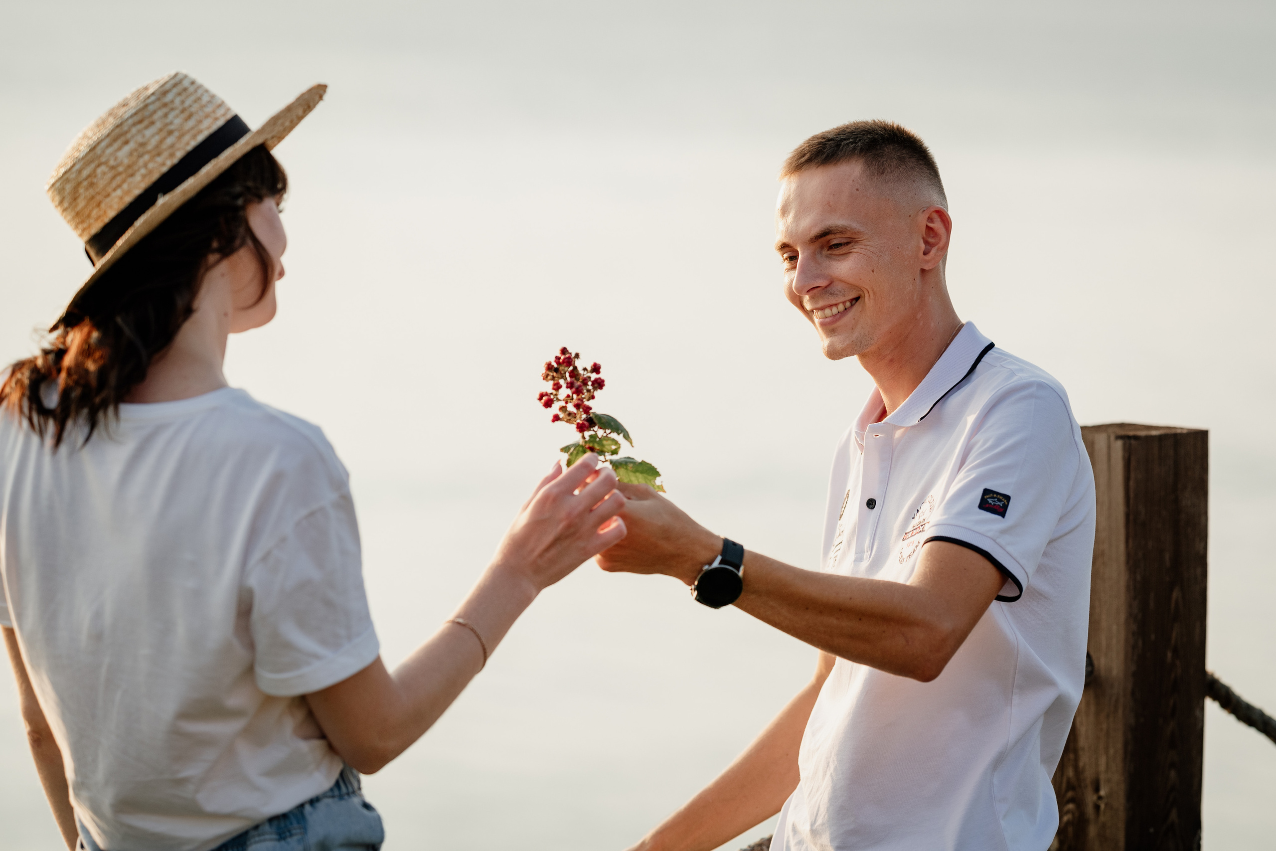 Фотосессия влюбленных на море. Свадебный фотограф Новороссийск Марина КрамарИна Полещук