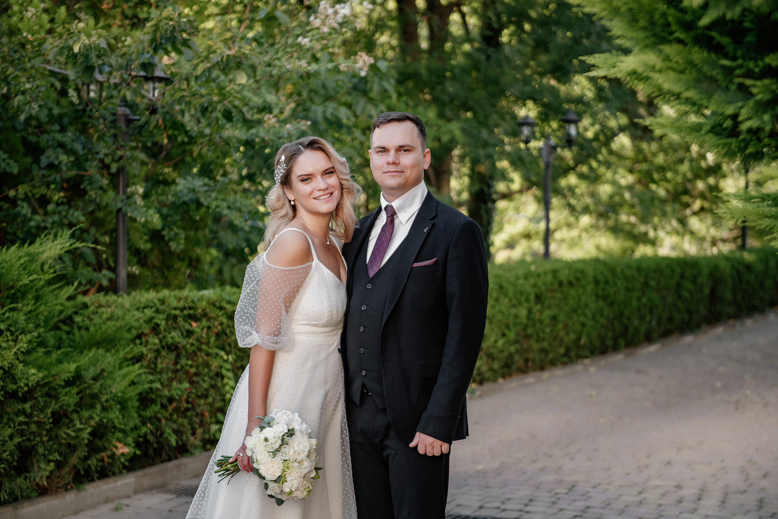 Свадьба букет невесты жених невеста свадебное платье. Свадебный фотограф Новороссийск Марина КрамарИна Полещук